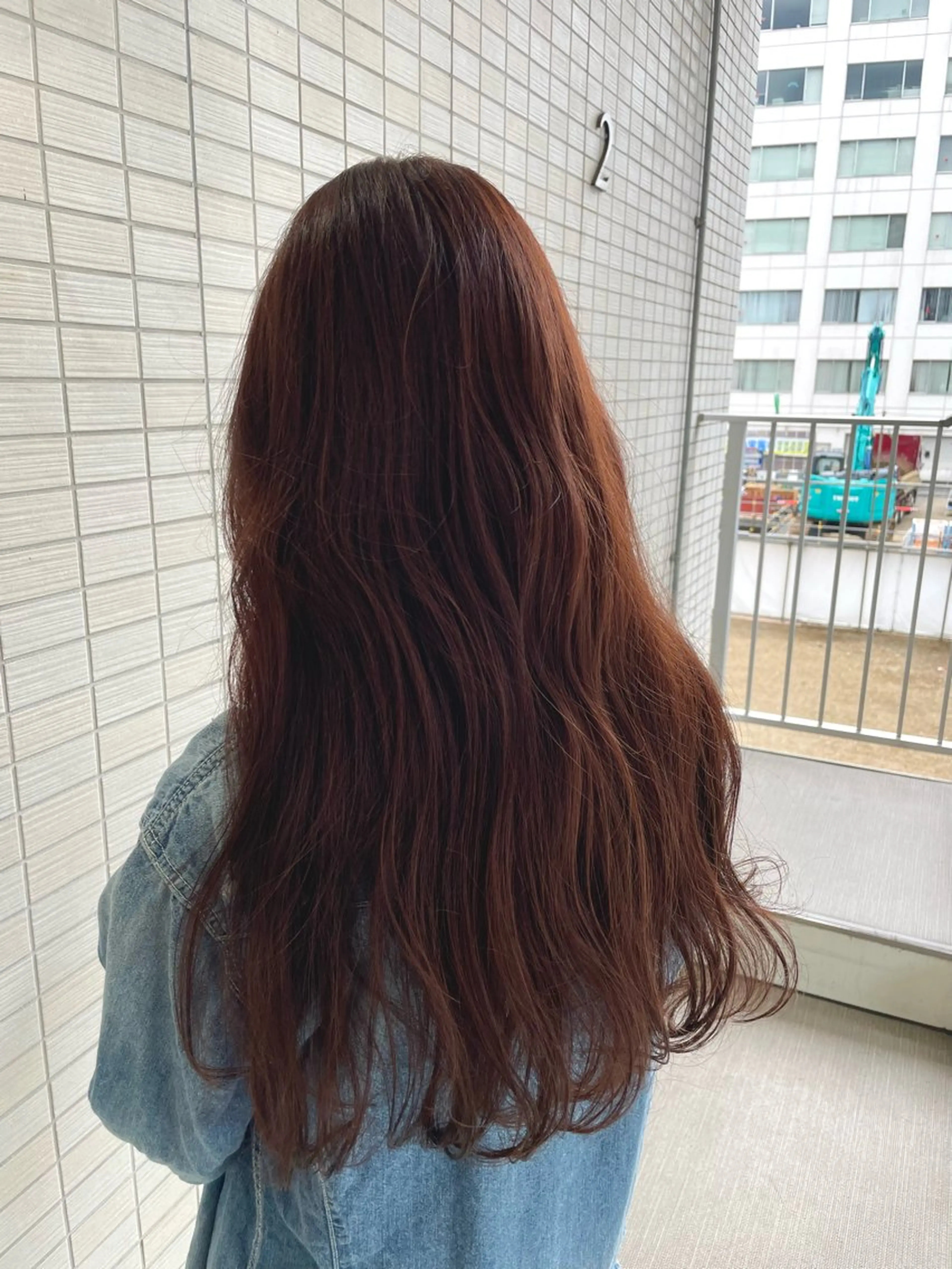 ロング カラー ヘアカラー トリートメント 立川・くびれミディ 旬なデザインカラーのヘアスタイル