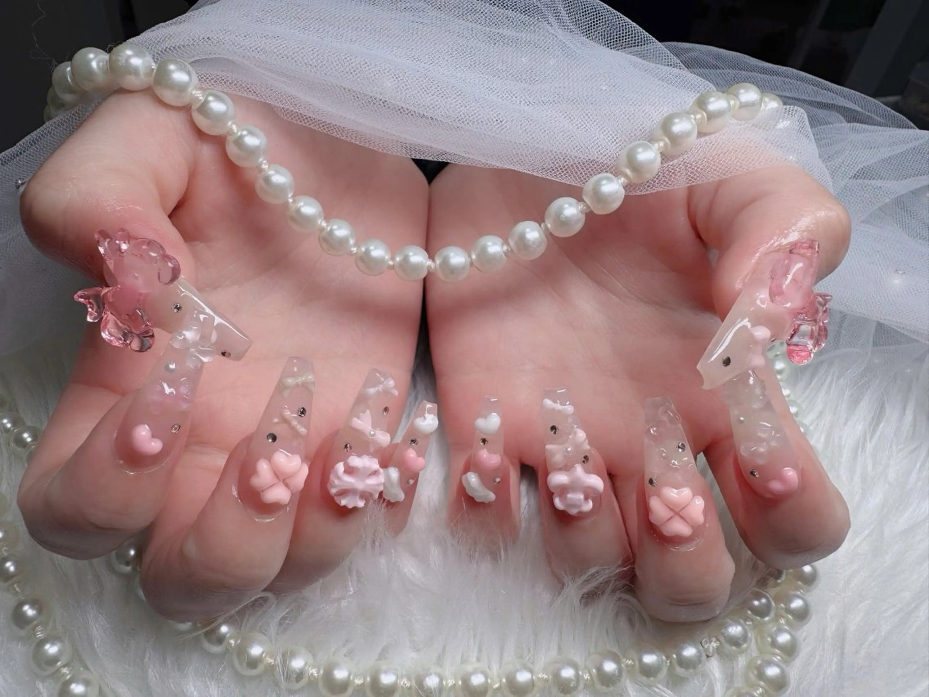 ネイル フレンチネイル ジェルネイル ガラスフレンチ ハロウィン ハート ハンドネイル H.baby Nail Salonのネイルデザイン