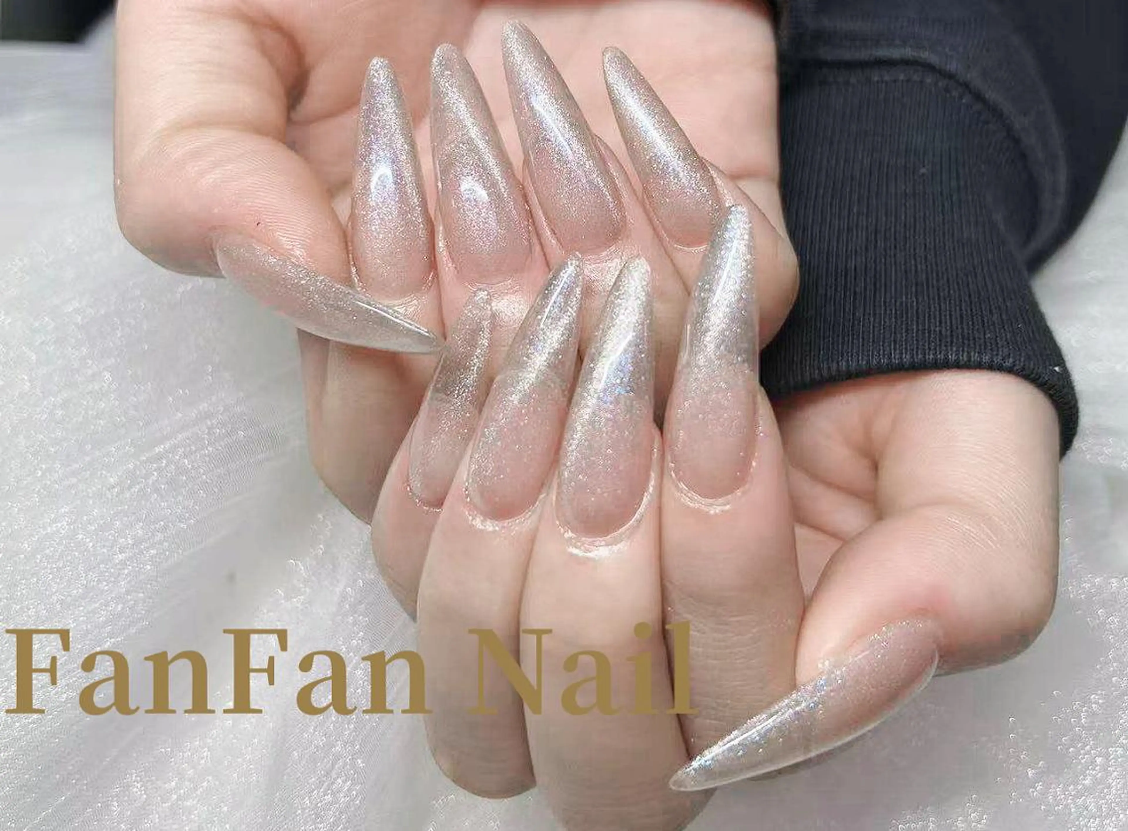 ネイル アートネイル オーロラネイル ガーリー キラキラネイル 韓国ネイル Fanfan  長さ出し専門のネイルデザイン