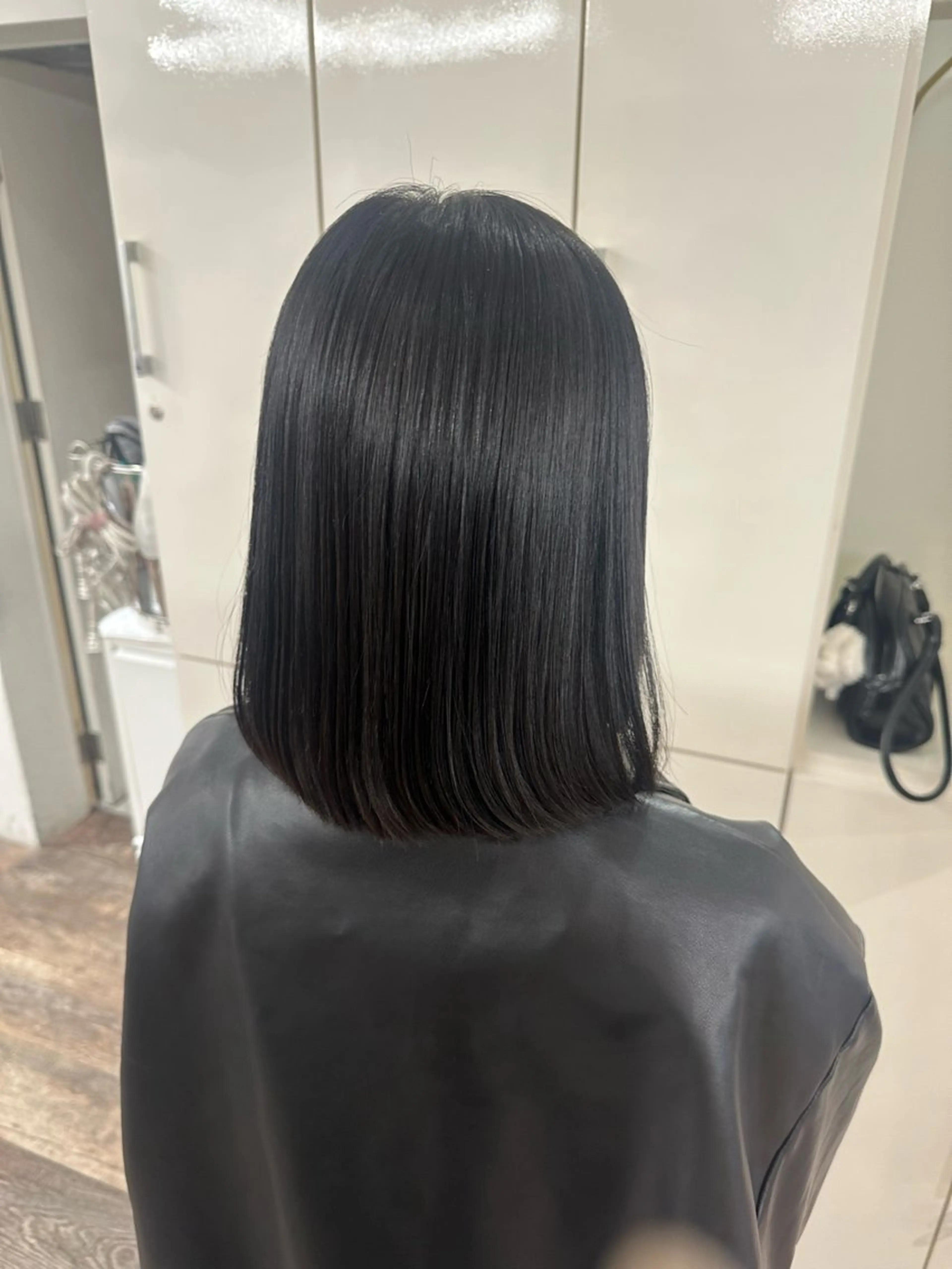 ミディアム カラー ブリーチ 透明感カラー ヘアカラー 髪質改善 elena by artefice所属・塩貝 幸音のヘアスタイル