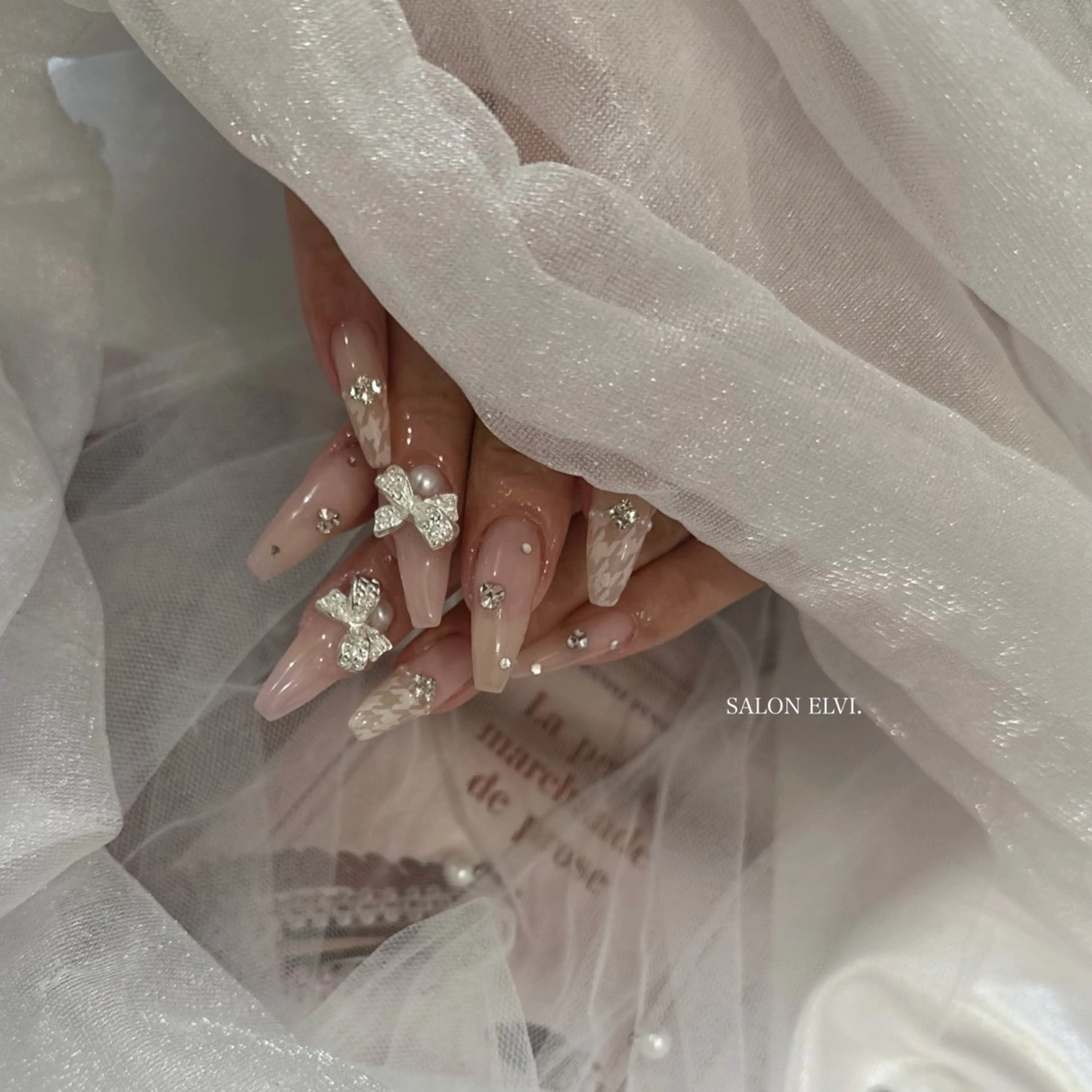 ネイル SALON ELVI.所属・SALON ELVI.のネイルデザイン