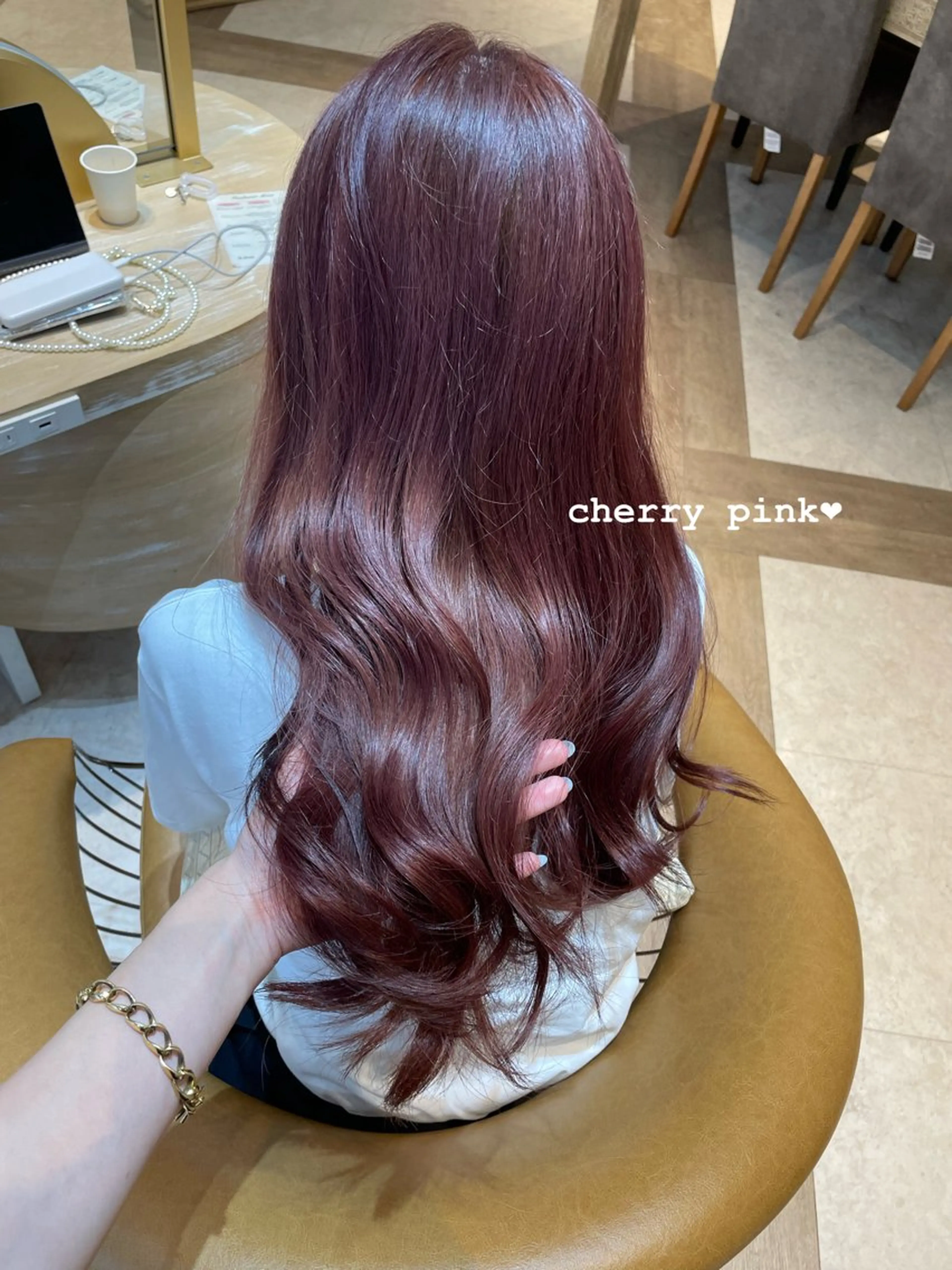 ロング カット ヘアカラー トリートメント Kanami/韓国風 /艶カラーのヘアスタイル