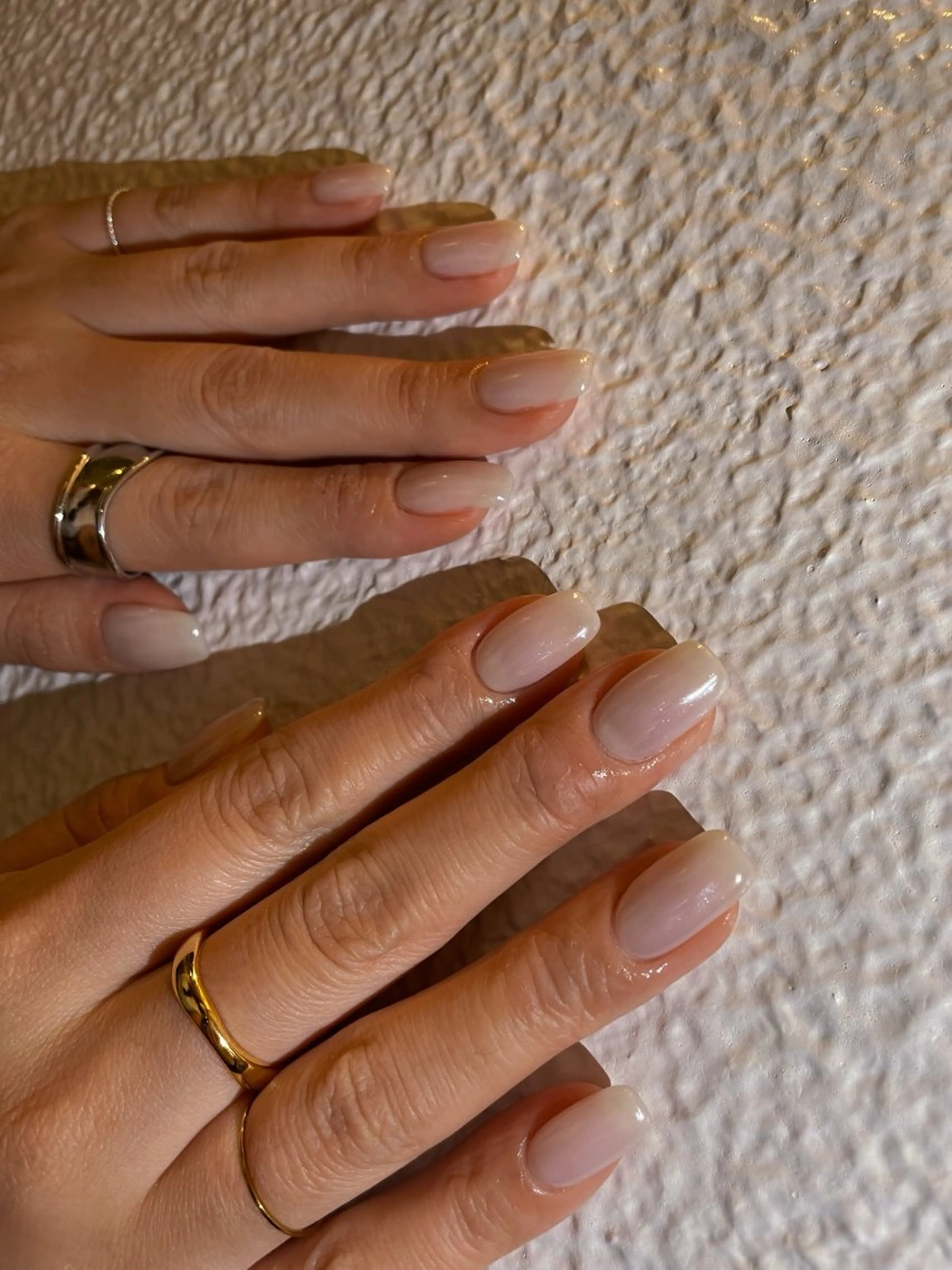 ネイル オーロラネイル ワンカラーネイル ホワイト k. mioのネイルデザイン