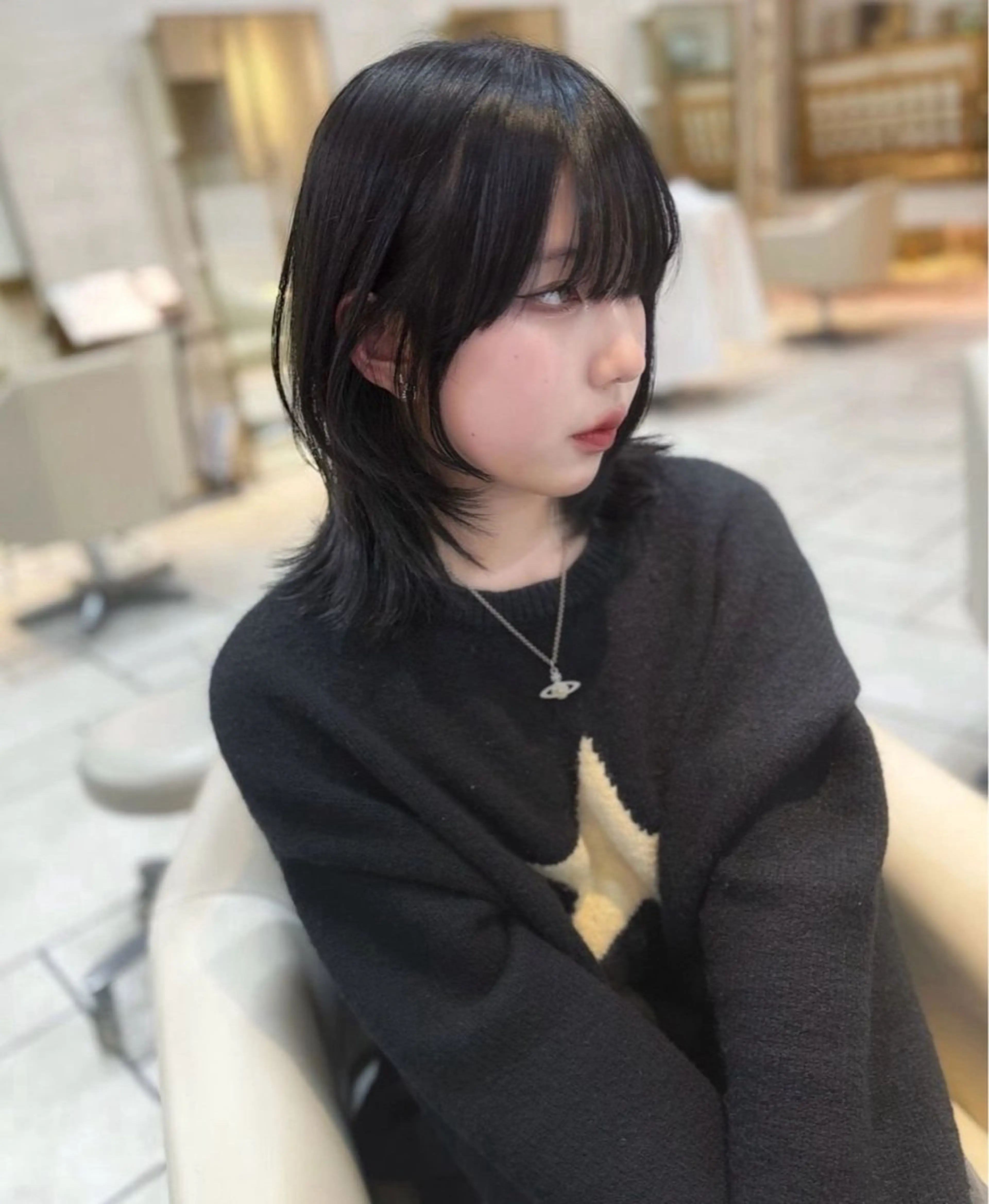 ミディアム ORO 宝塚店所属・大月 夏歩のヘアスタイル