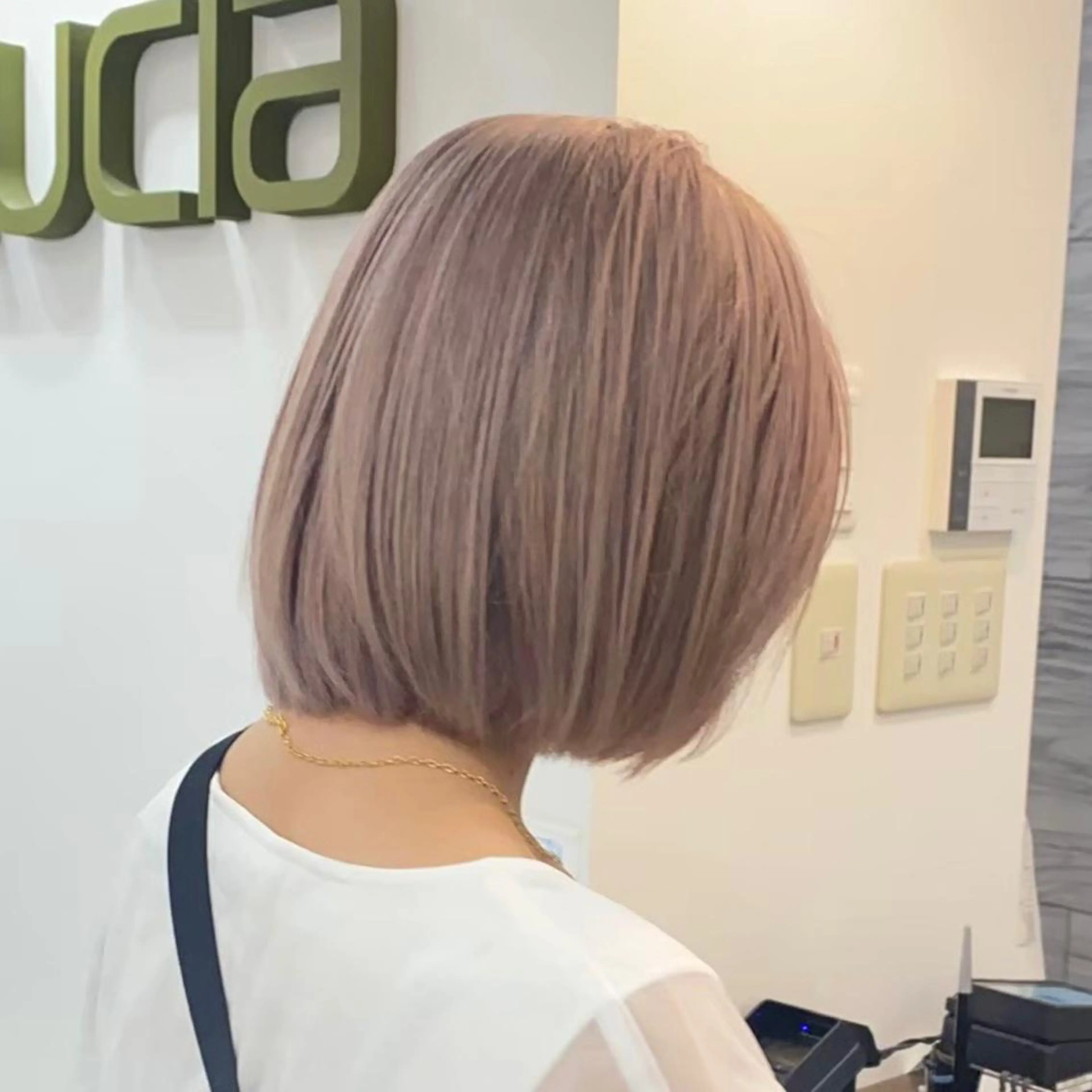 ショート カラー パーマ ヘアアレンジ キッズ ネイル マツエク・マツパ アイブロウ アディクシーカラー アッシュ バレイヤージュ ミストバング ベージュカラー 髪質改善🇰🇷 レイヤーカット/梅田のヘアスタイル