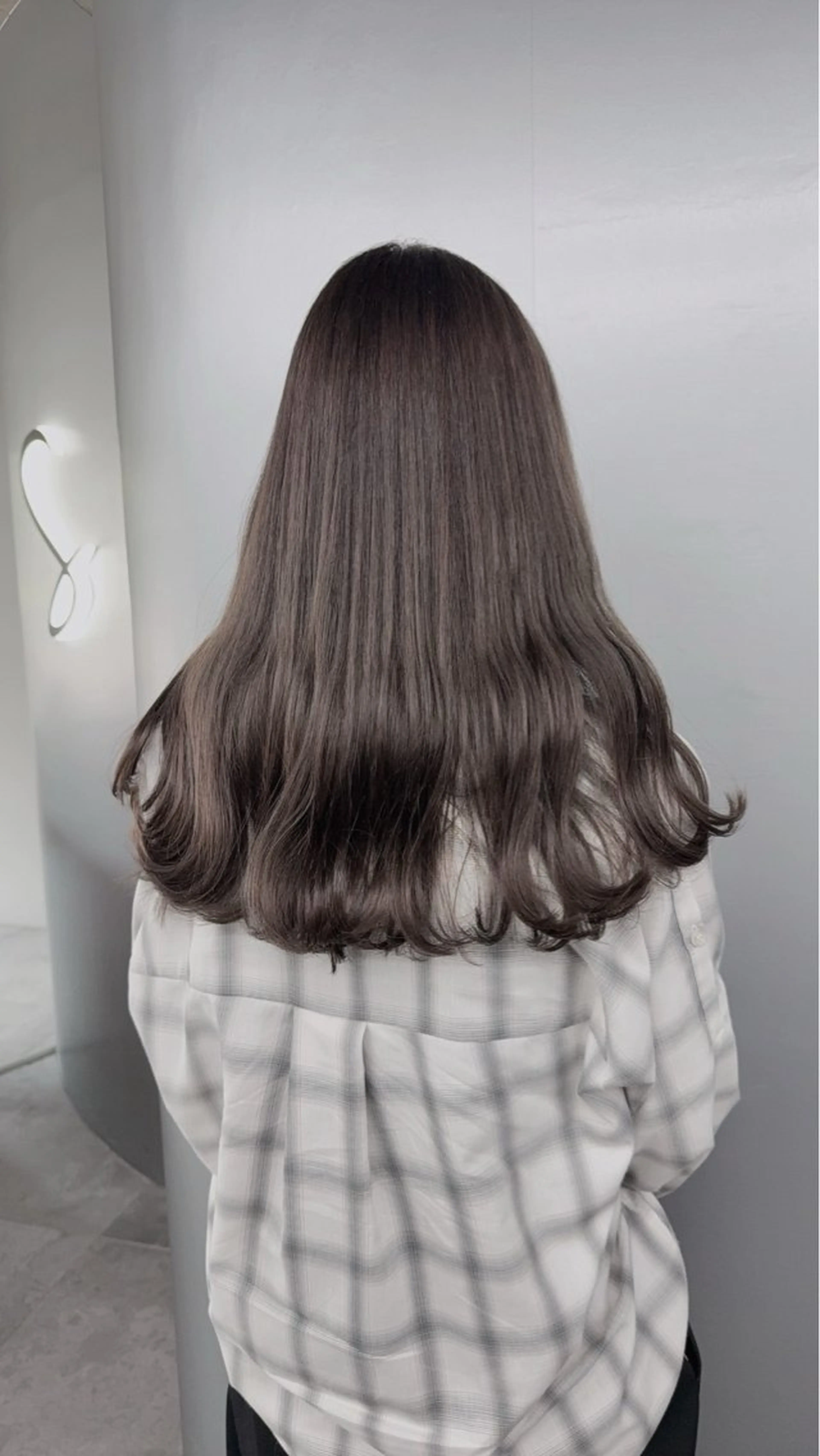 ロング カラー 透明感カラー グレージュ/あいのヘアスタイル