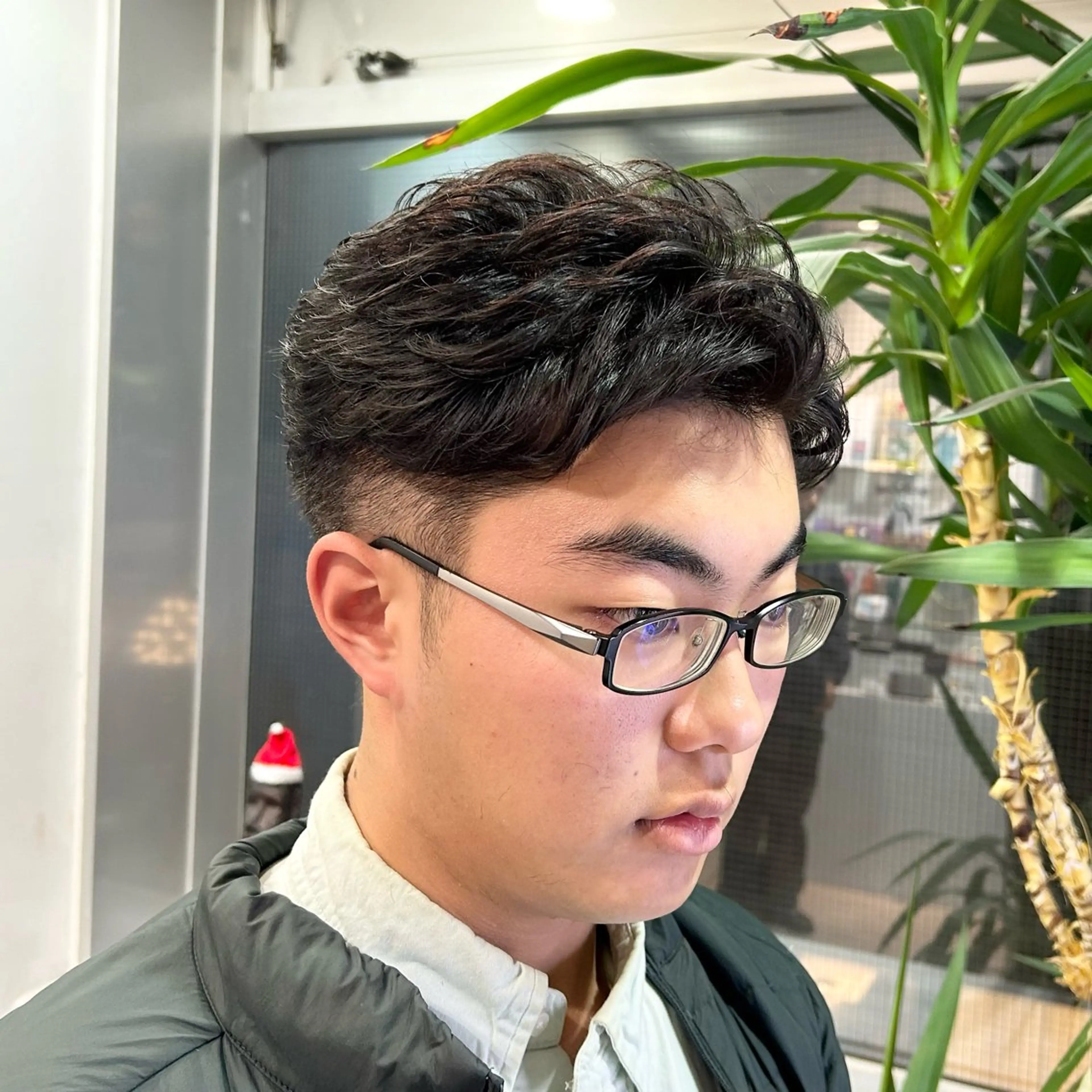 パーマ メンズ フェザーパーマ メンズパーマ ニュアンスパーマ カット パーマ カラー/メンズパーマ 岩角昂音のヘアスタイル