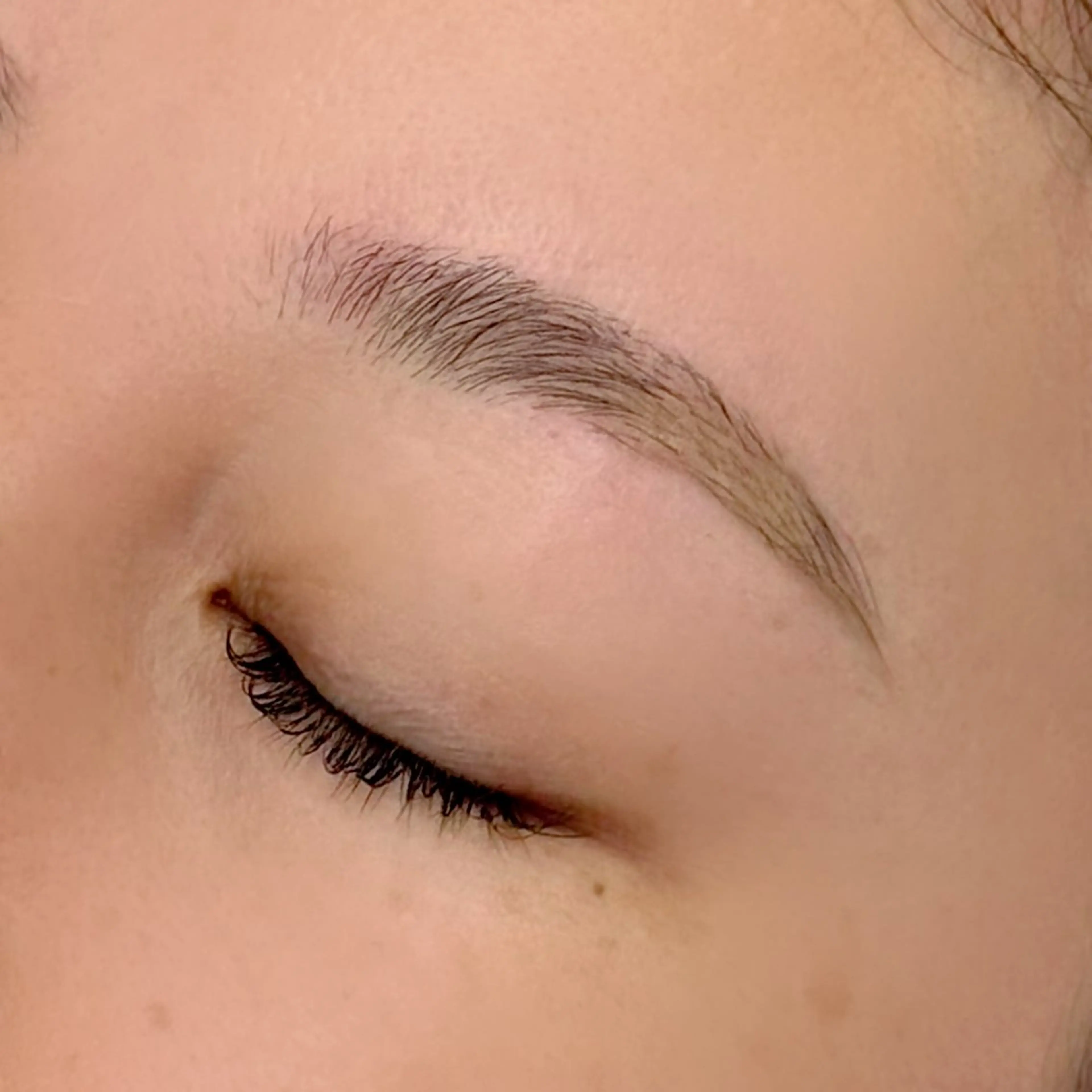 アイブロウ クロダ ワカハのマツエク・マツパデザイン