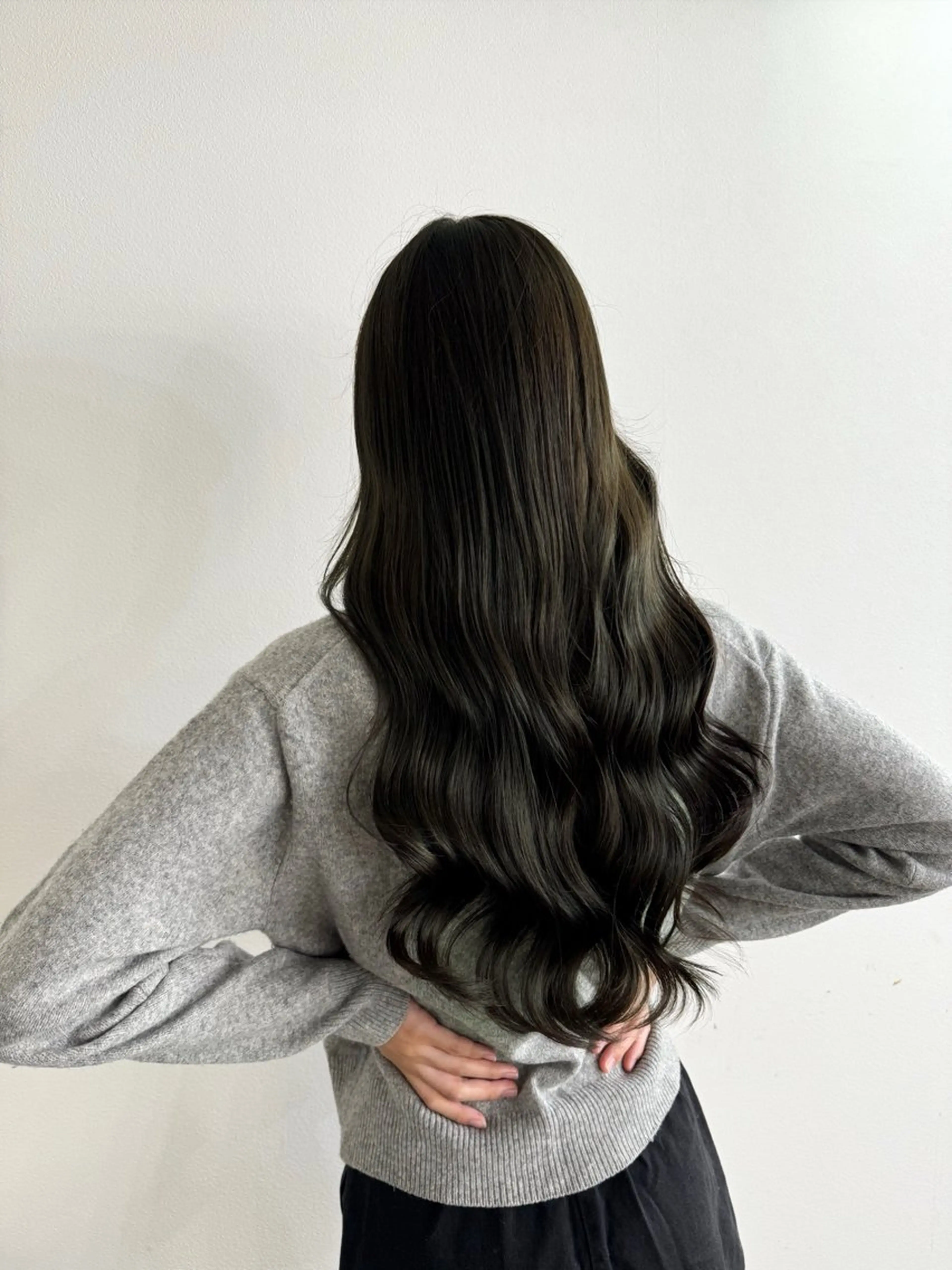 ロング ボブ くびれヘア 髪質改善 韓国風ヘア レイヤーカット 【ioe岡本】🐶 向井歩のヘアスタイル