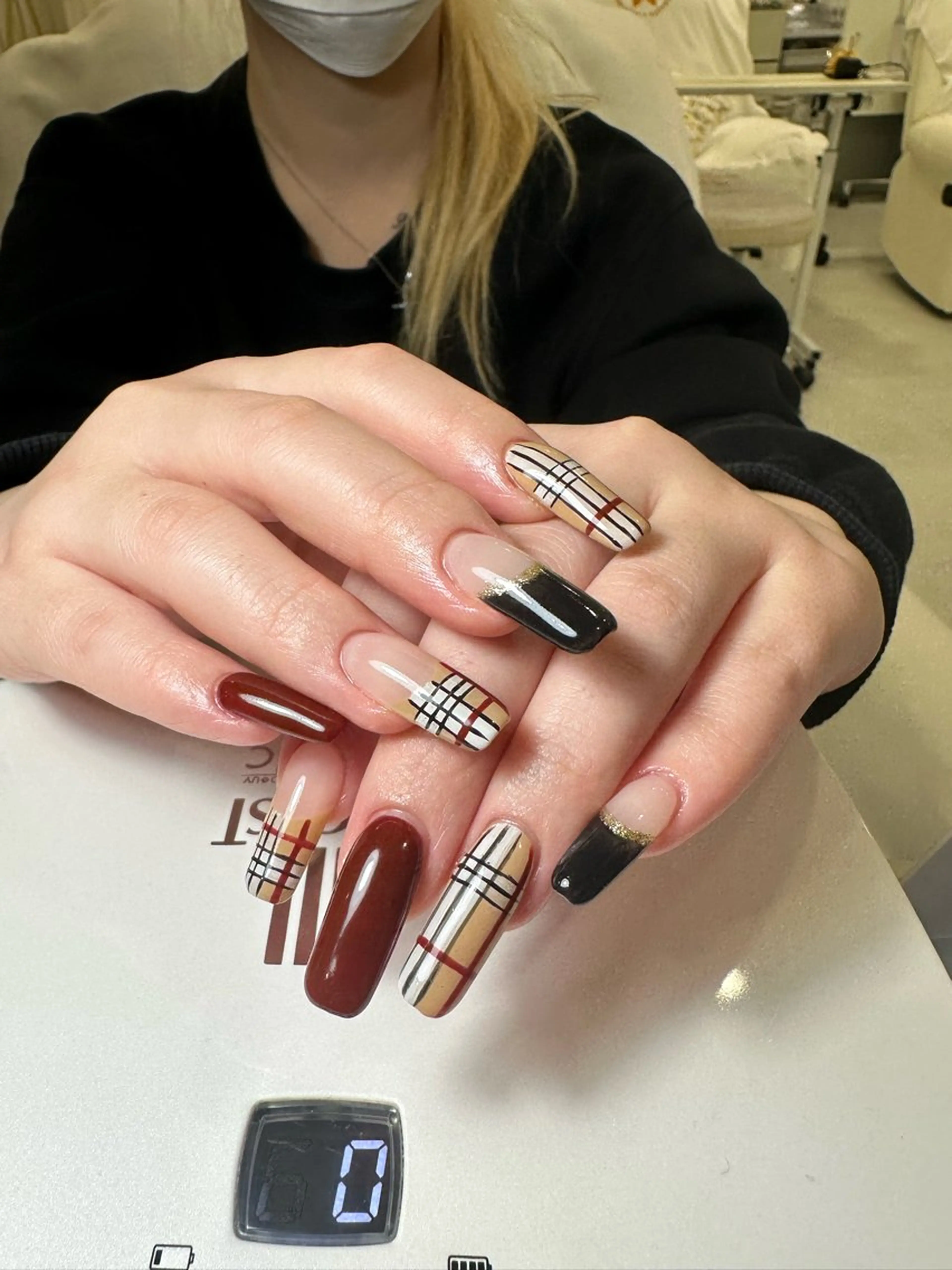 ネイル 長さ出し フレンチネイル ラメ(グリッター) ハンドネイル Rin Nailのネイルデザイン