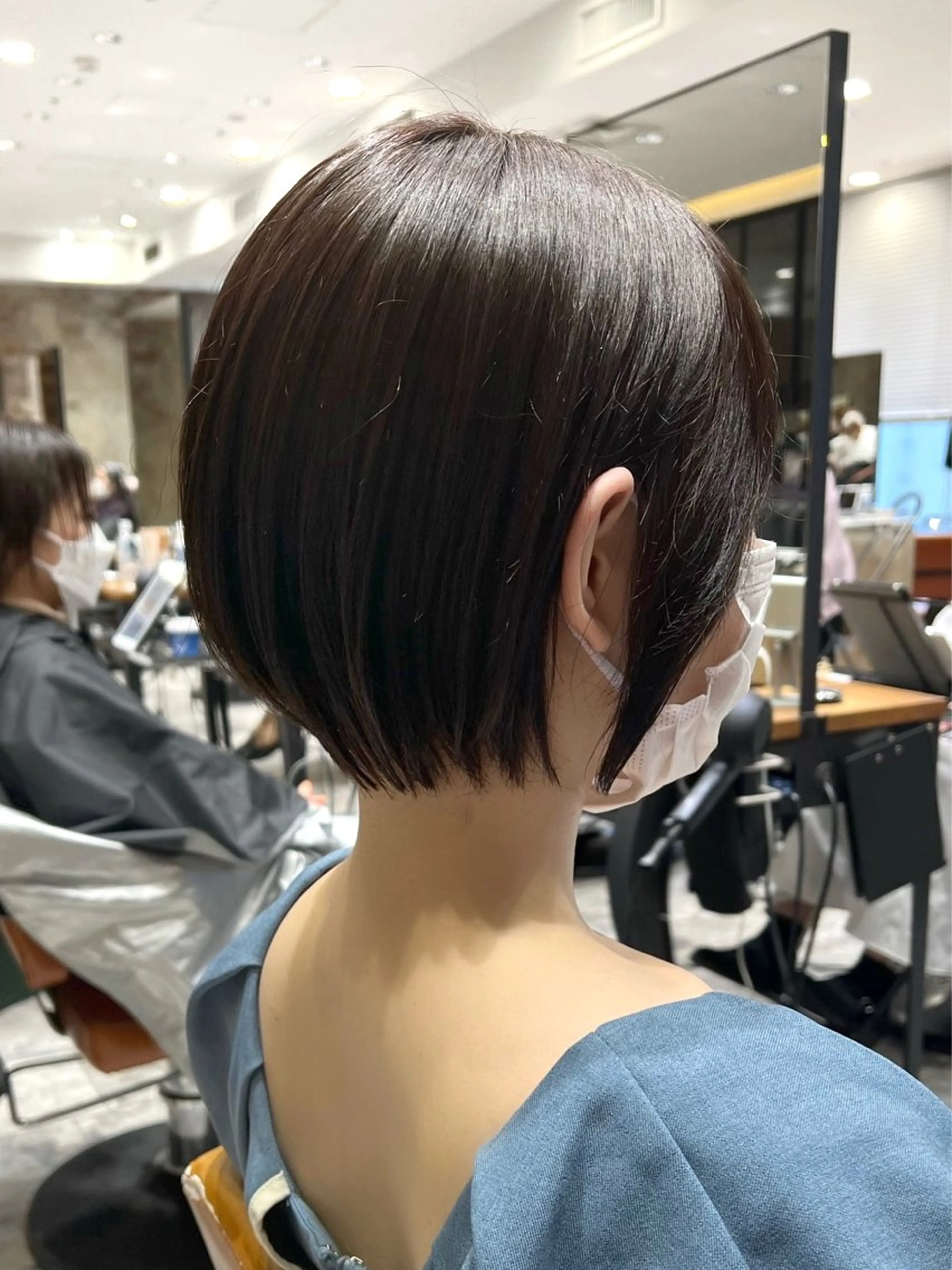 ショート カラー カット ヘアカラー トリートメント 💍新宿ショート 💍岩田莉奈のヘアスタイル