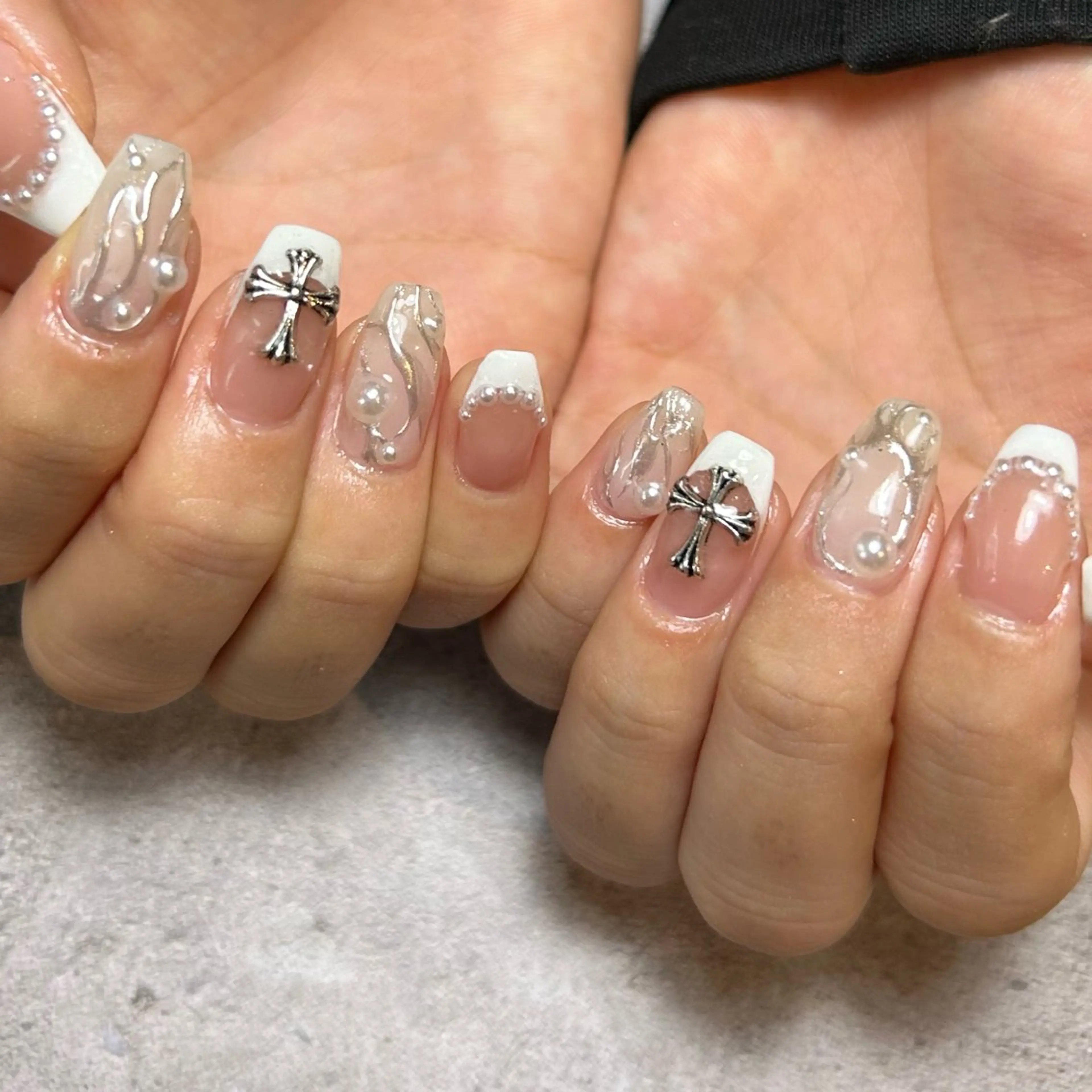 ネイル 持ち込み ニュアンスネイル シルバー ハンドネイル Reflection marikoのネイルデザイン