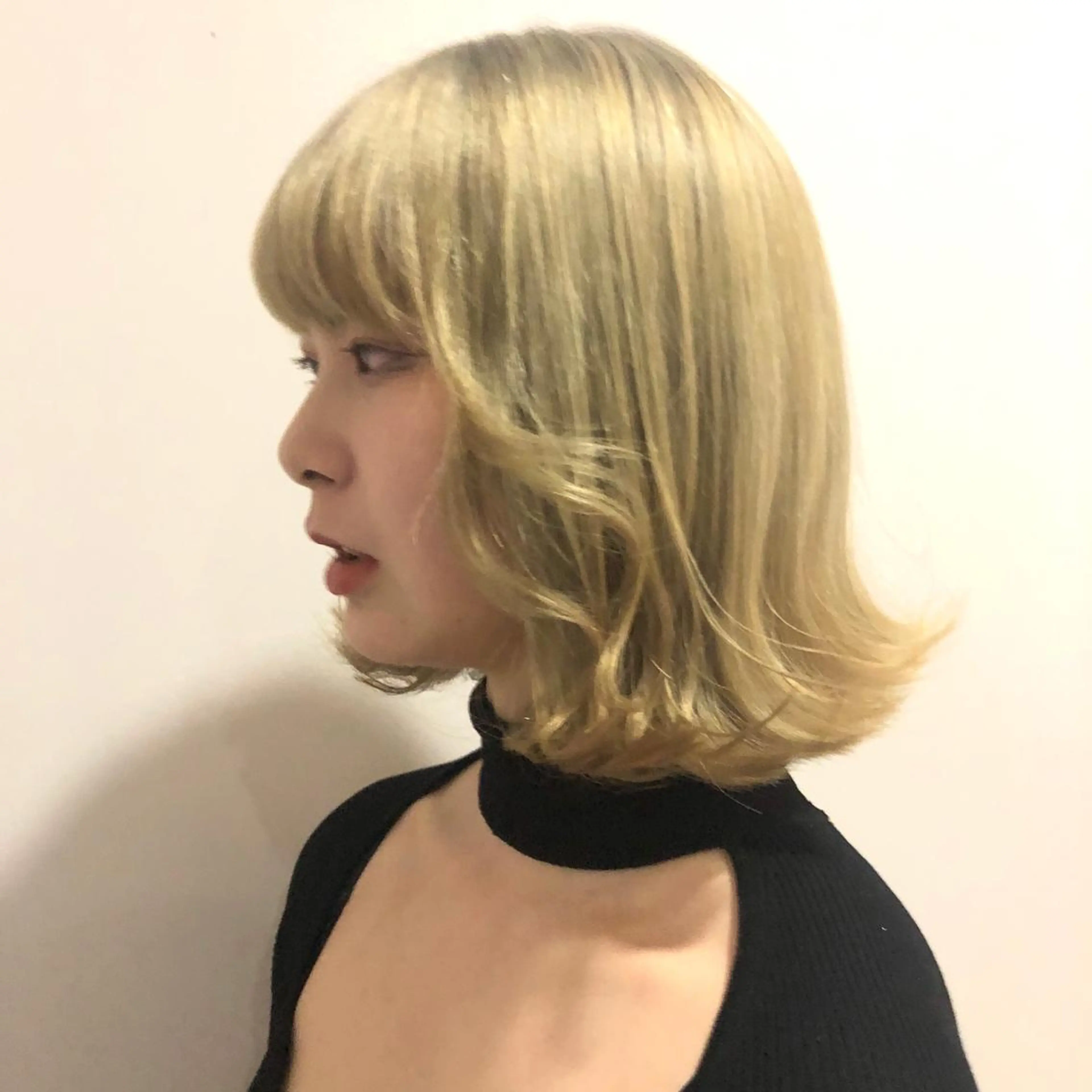 ミディアム ボブ/縮毛矯正/ レイヤー/塚田のヘアスタイル