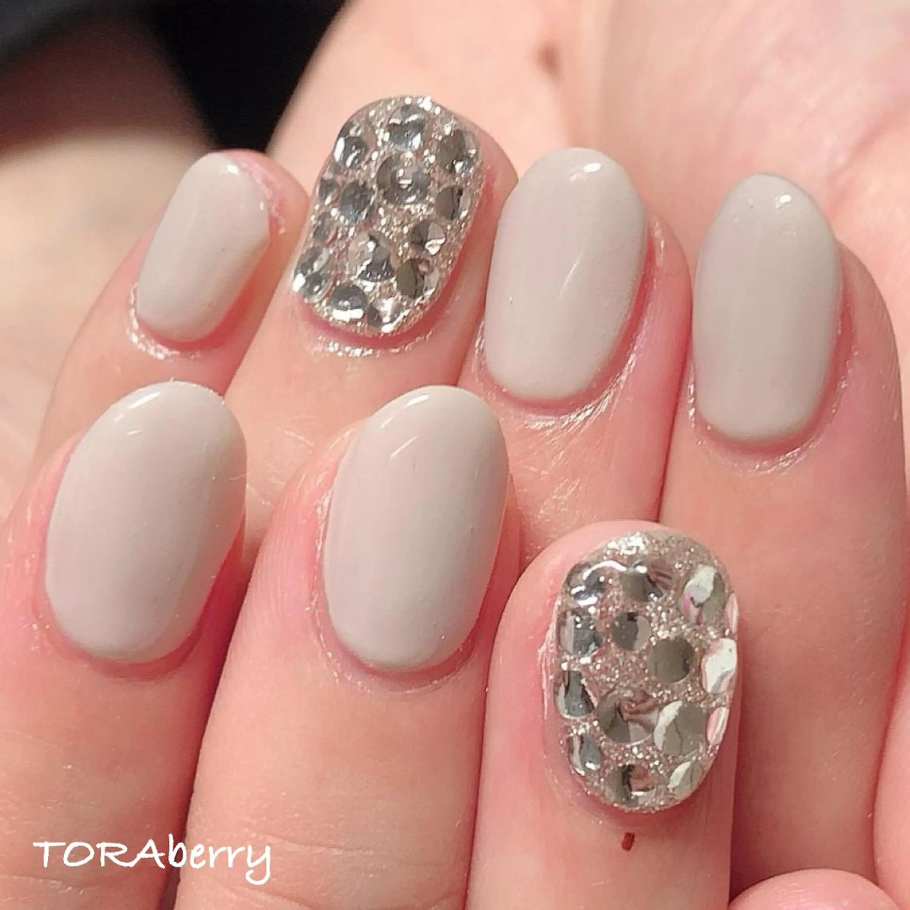 ネイル ストーンネイル ハンドネイル ネイリスト なつみのネイルデザイン