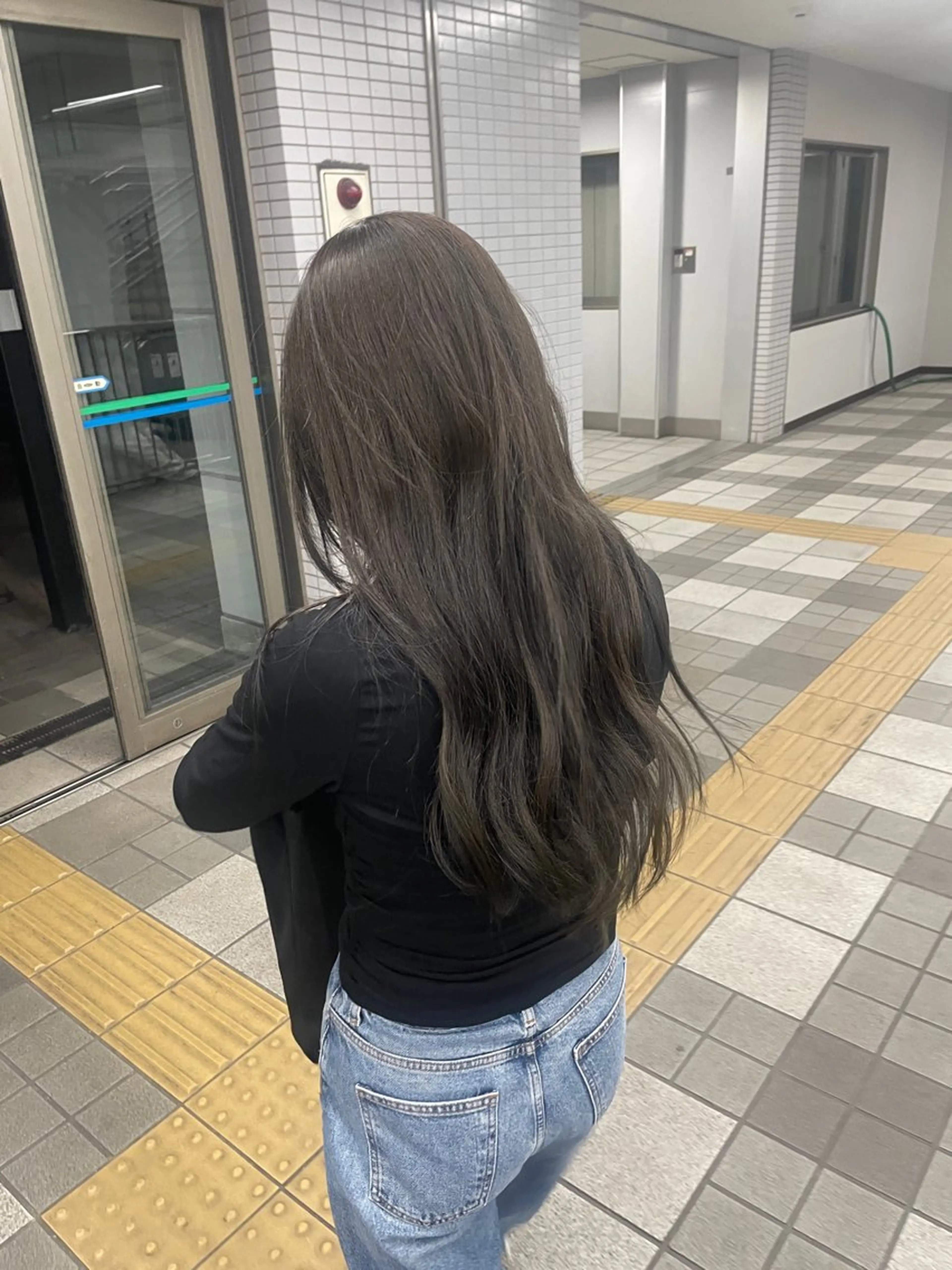 ロング ヘアカラー ᗪOI ᒍᑌᖇIのヘアスタイル