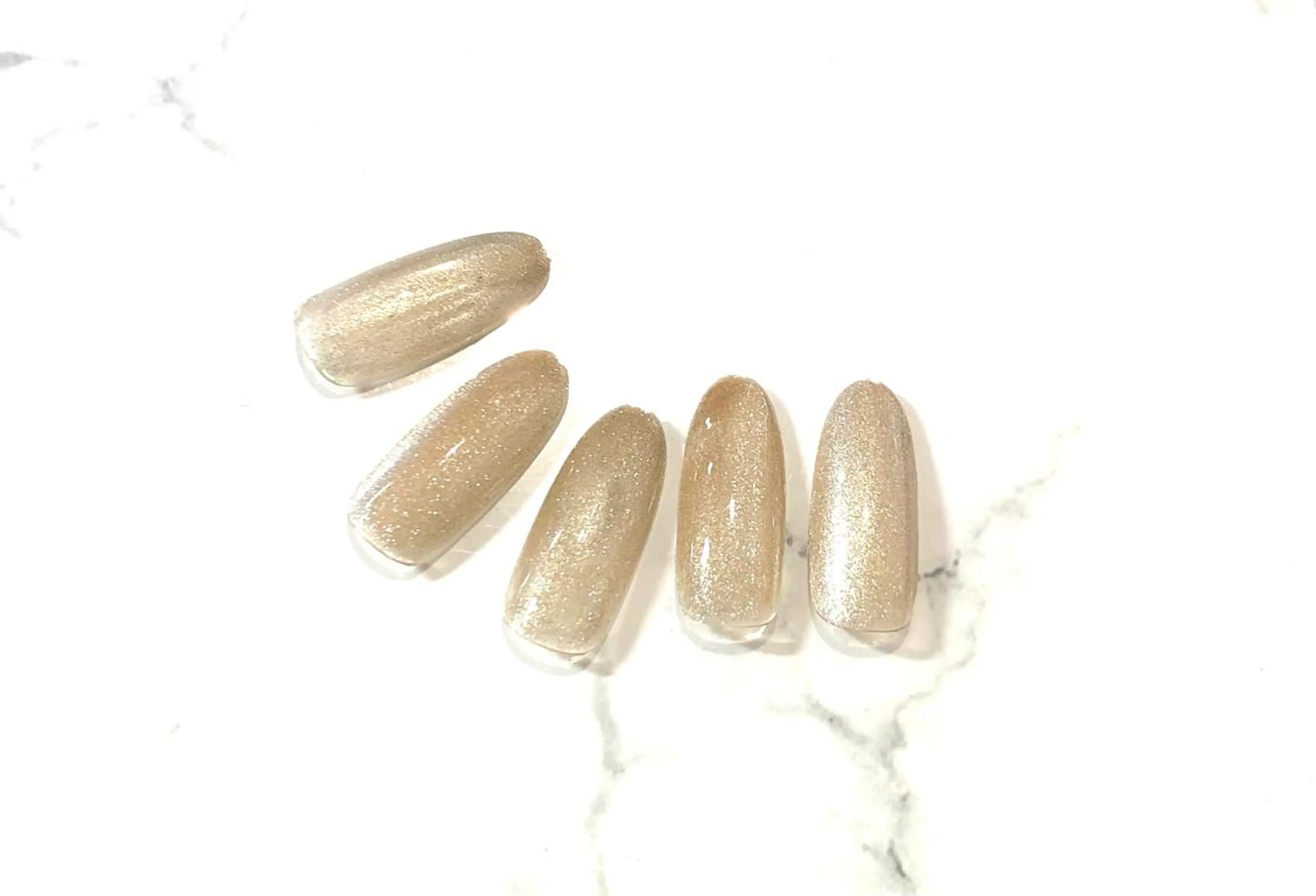 ネイル ジェルネイル マグネットネイル ワンカラーネイル ハンドネイル Ｈ3（エイチスリー）所属・H3 hitoのネイルデザイン