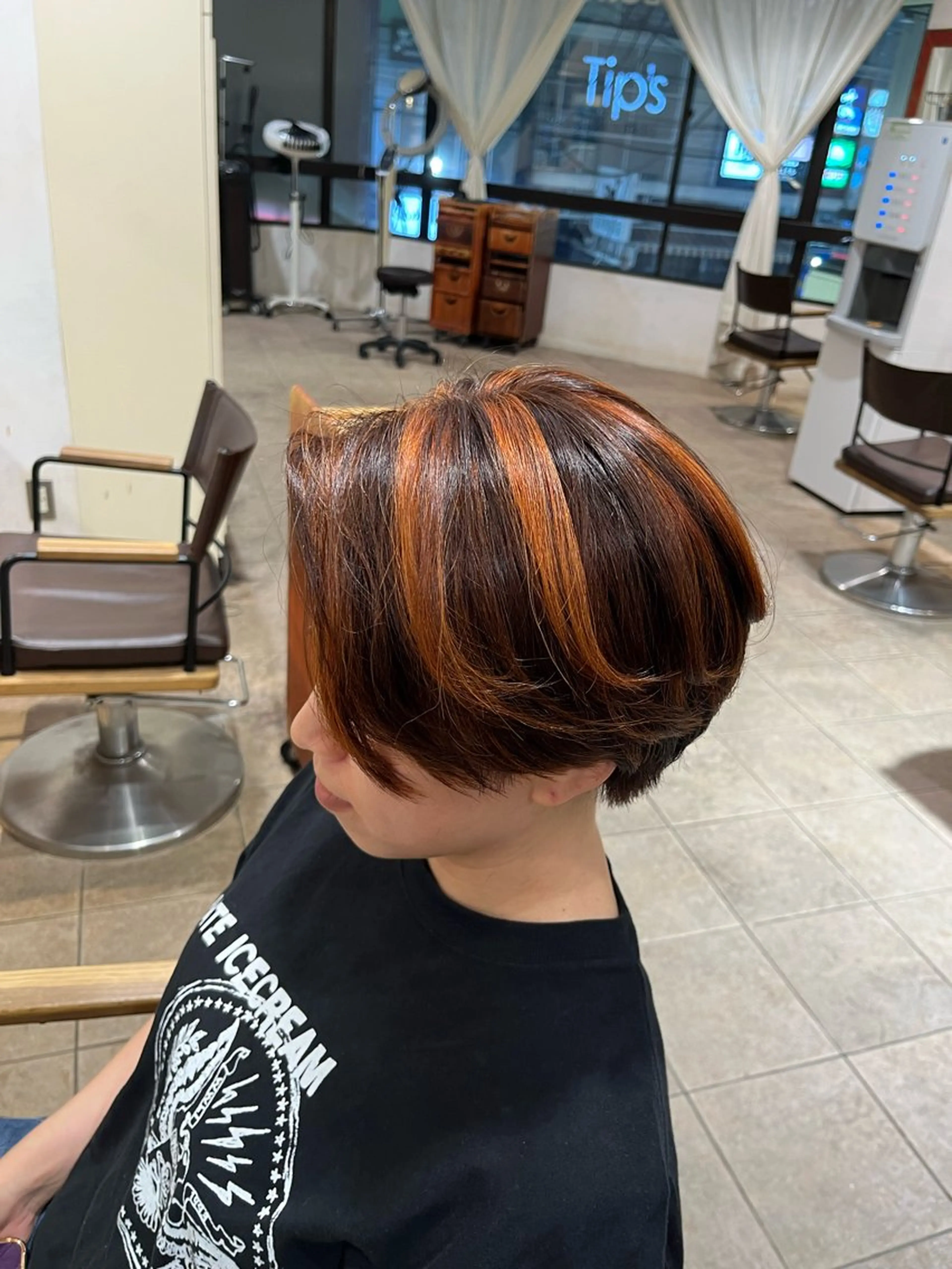 ショート カラー 🦕望月渉🦕 パーマ🌪️ブリーチのヘアスタイル