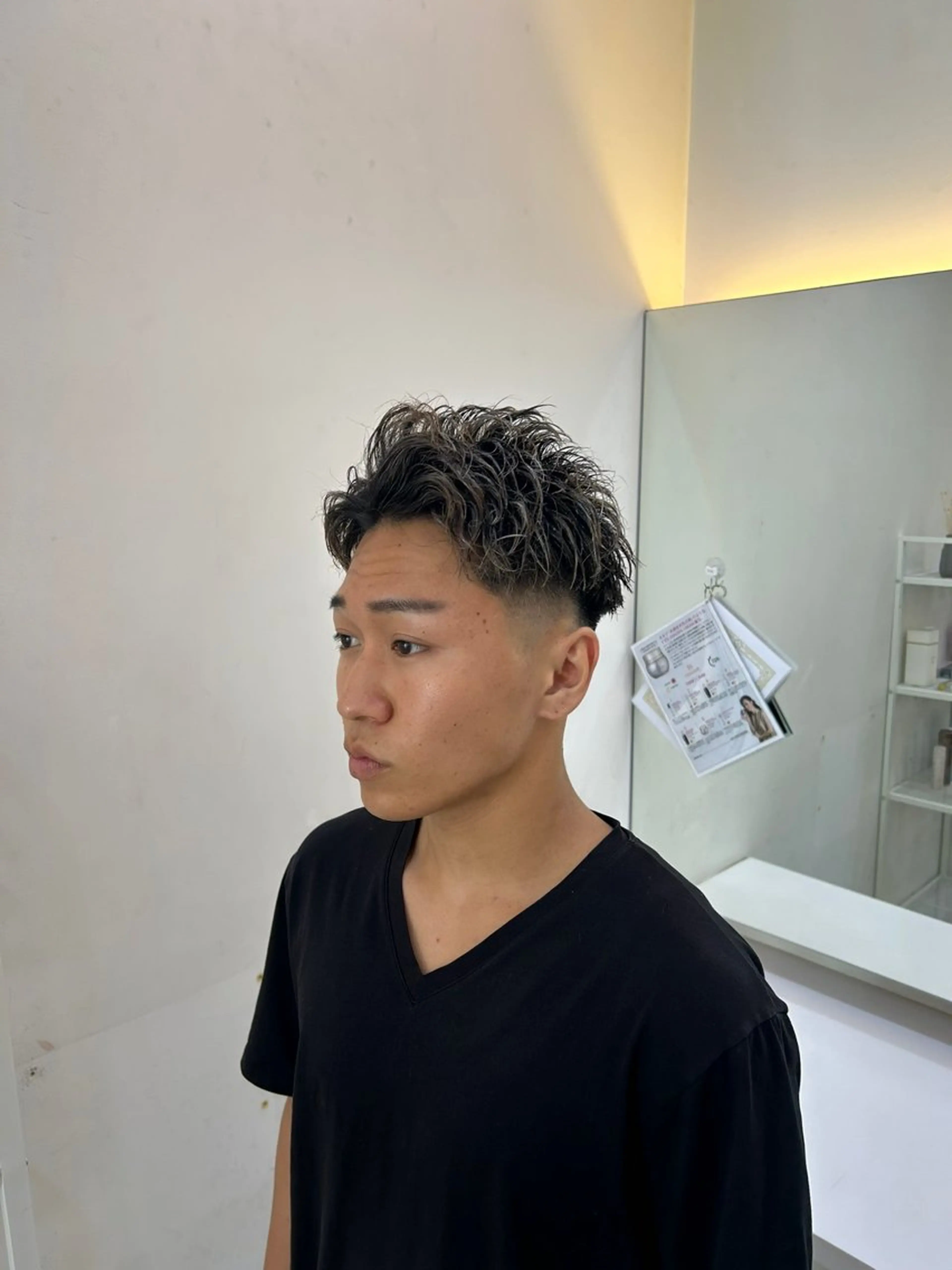 ショート カラー メンズ フェードカット メンズハイライト メンズメッシュ ハイライトカラー メッシュ カット ヘアカラー メンズパーマ/ フェード　Tumのヘアスタイル