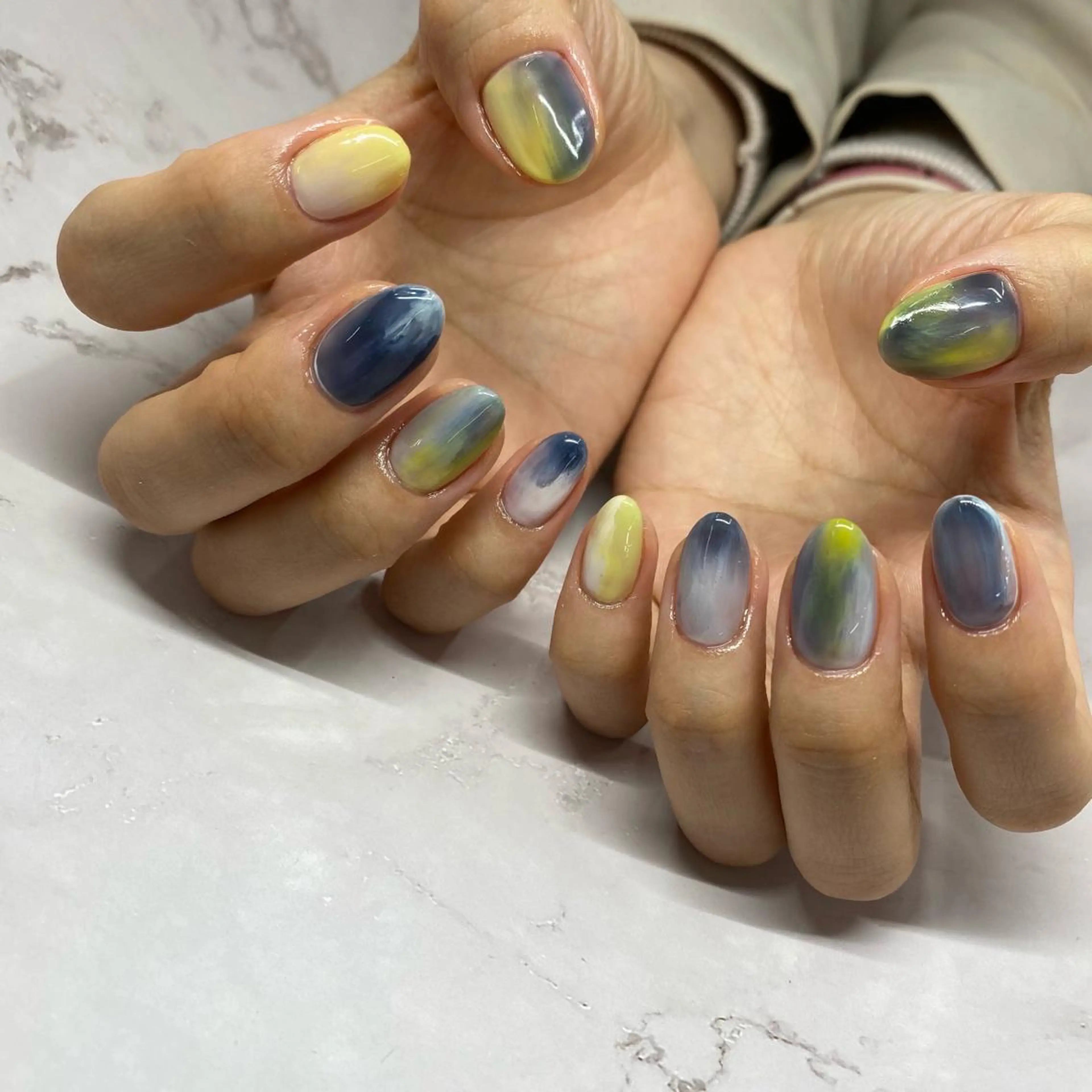 ネイル ニュアンスネイル ハンドネイル ハンドケア ネイルサロン 9Carats神田のネイルデザイン