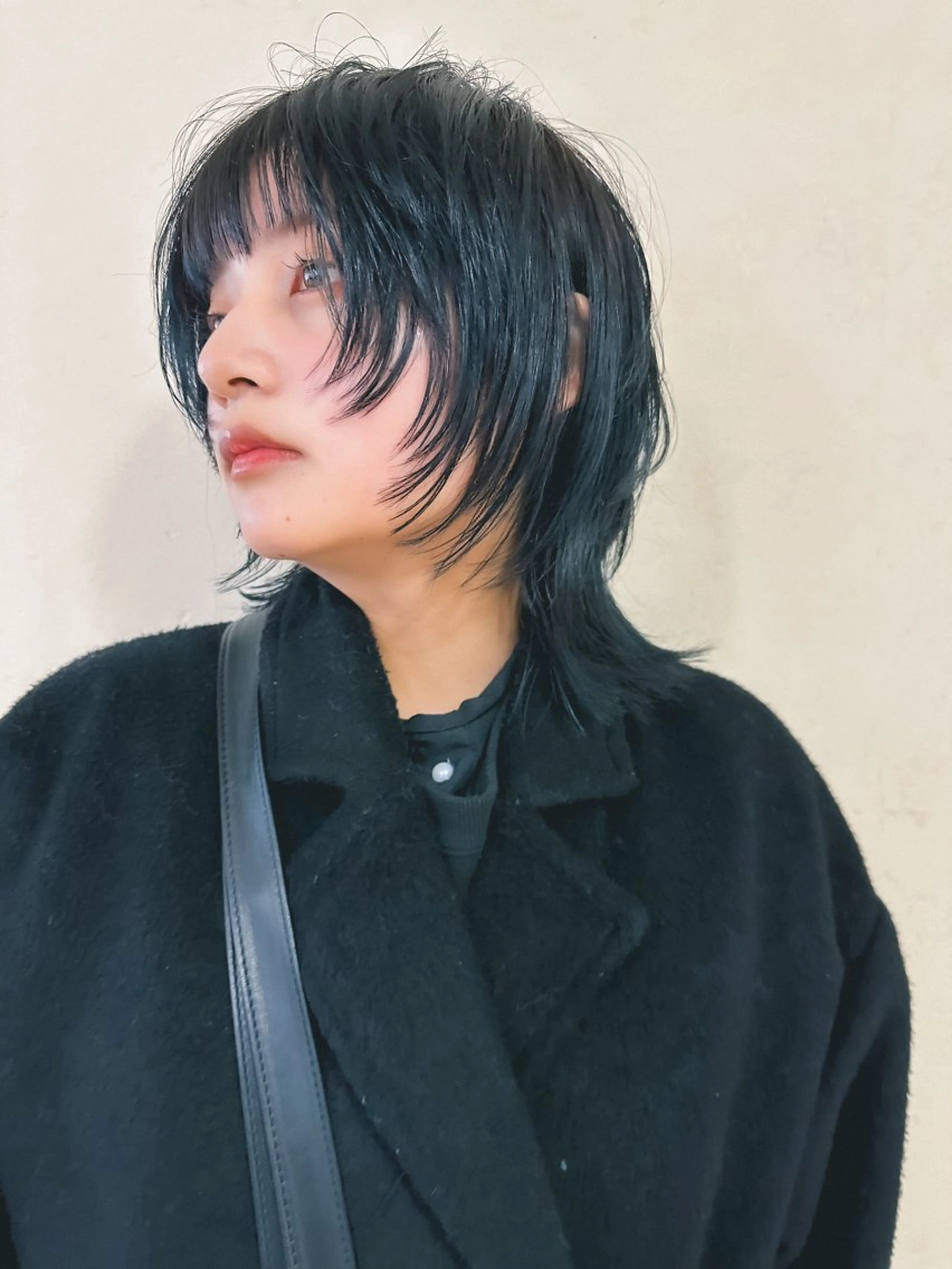 ショート カラー 黒髪 ウルフカット 梅田  illfrere 所属・イルフレール ryuのヘアスタイル