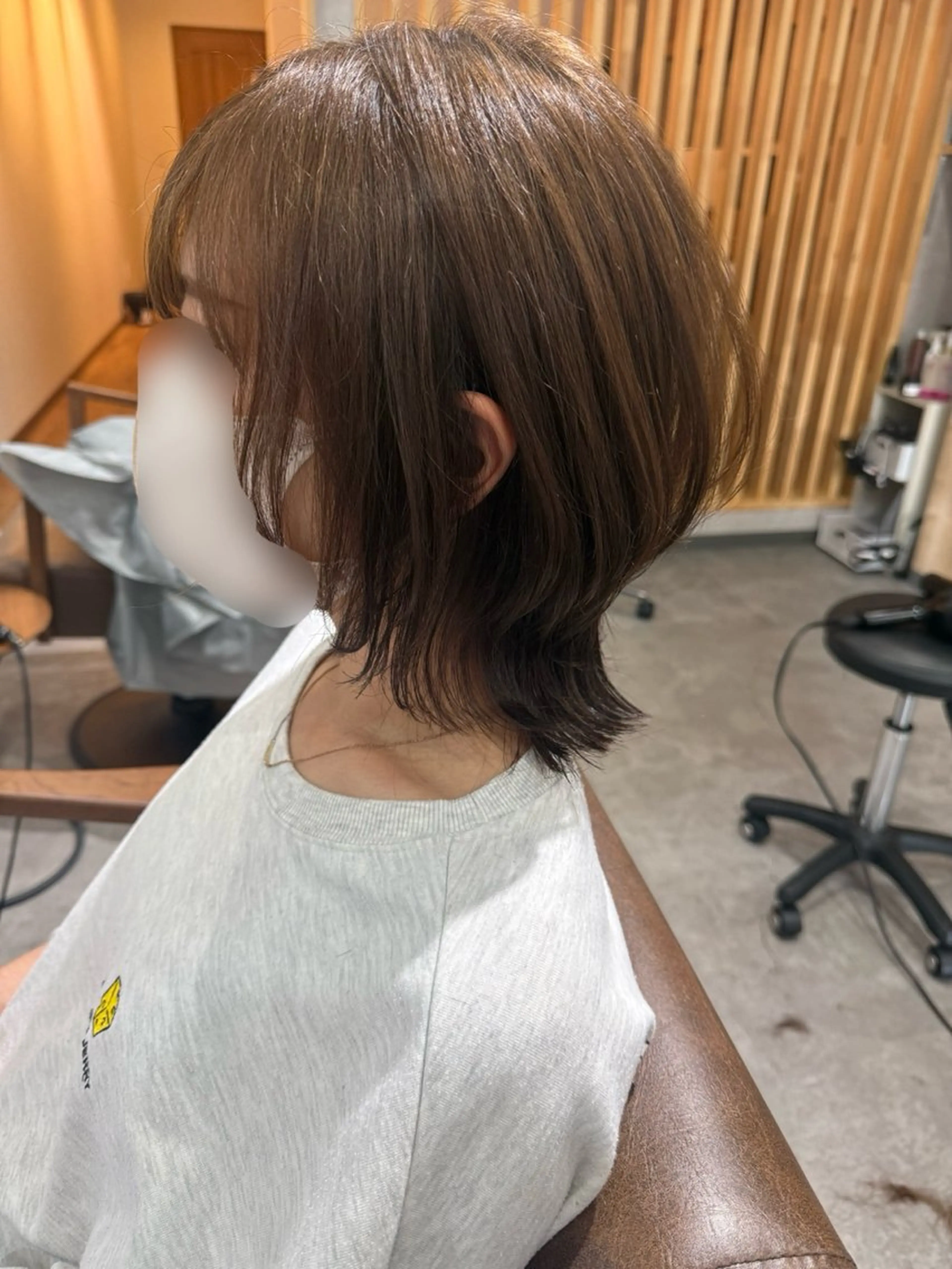 ミディアム ウルフカット カット ヘアカラー Bish Yanaのヘアスタイル