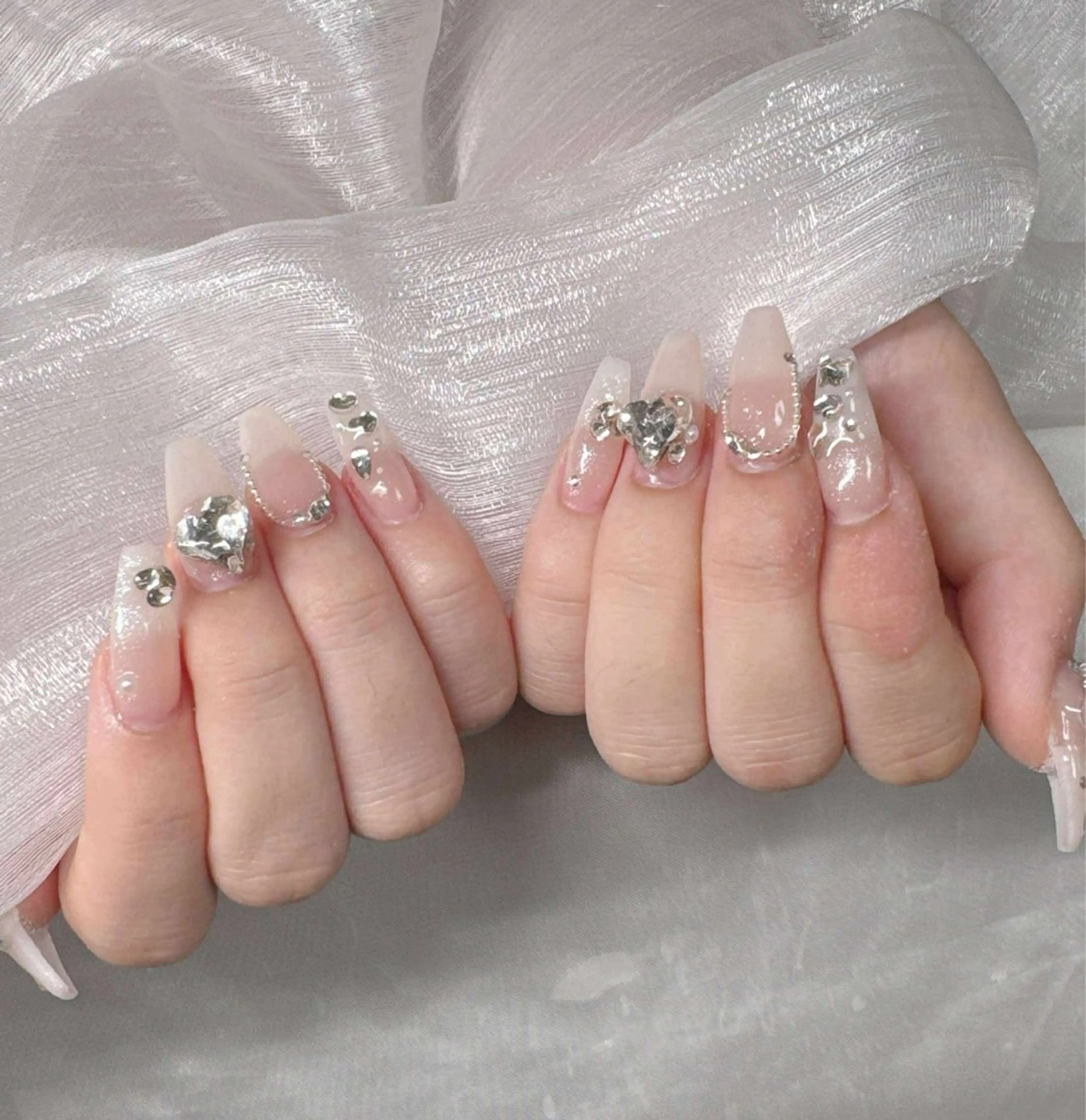 ネイル ハンドネイル Lee Nailsのネイルデザイン