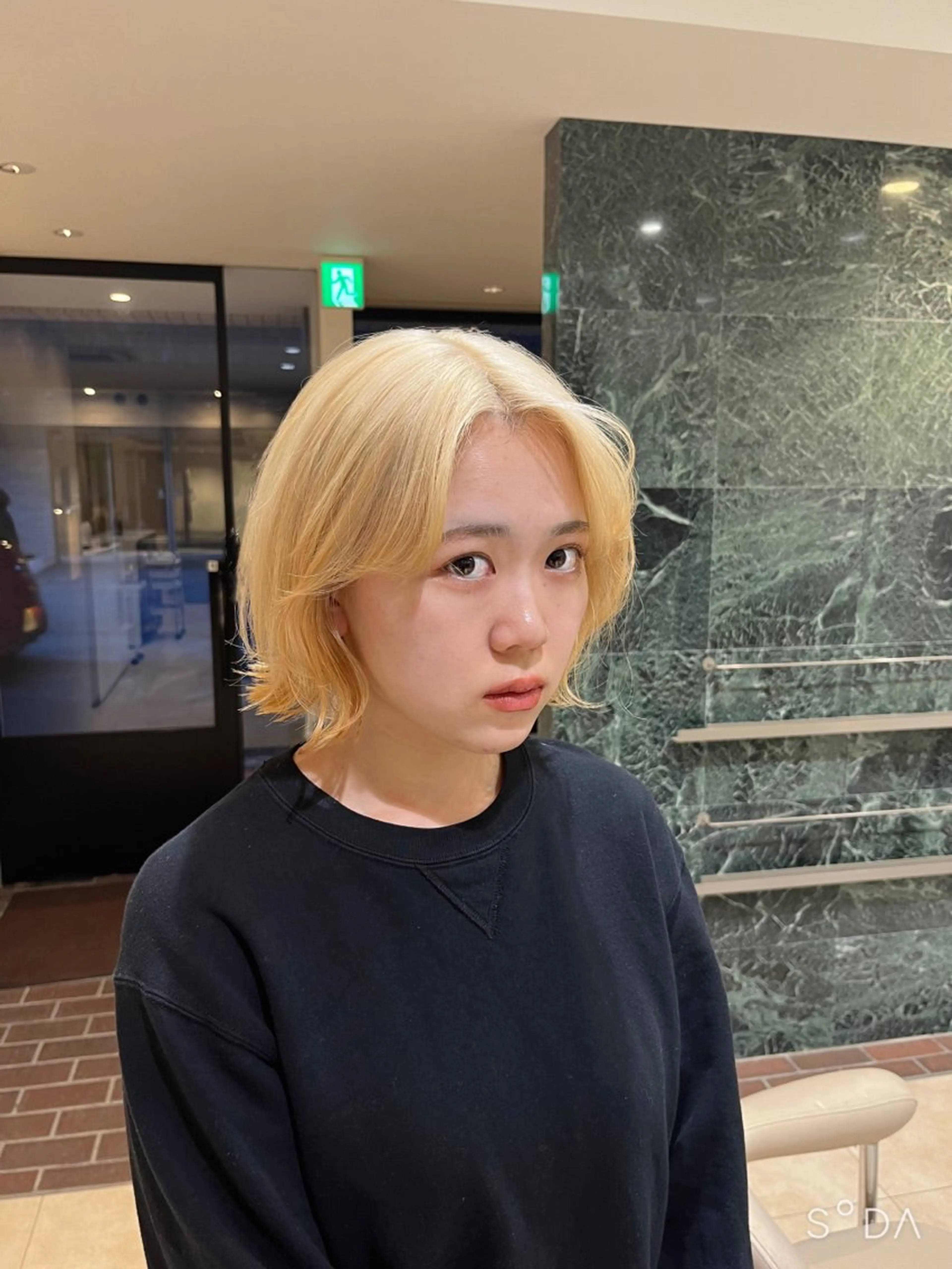 ミディアム カラー ベージュカラー ホワイトベージュ 髪の修復専門サロン　hair place VIVE所属・KOTA / ハイトーン/髪質改善のヘアスタイル