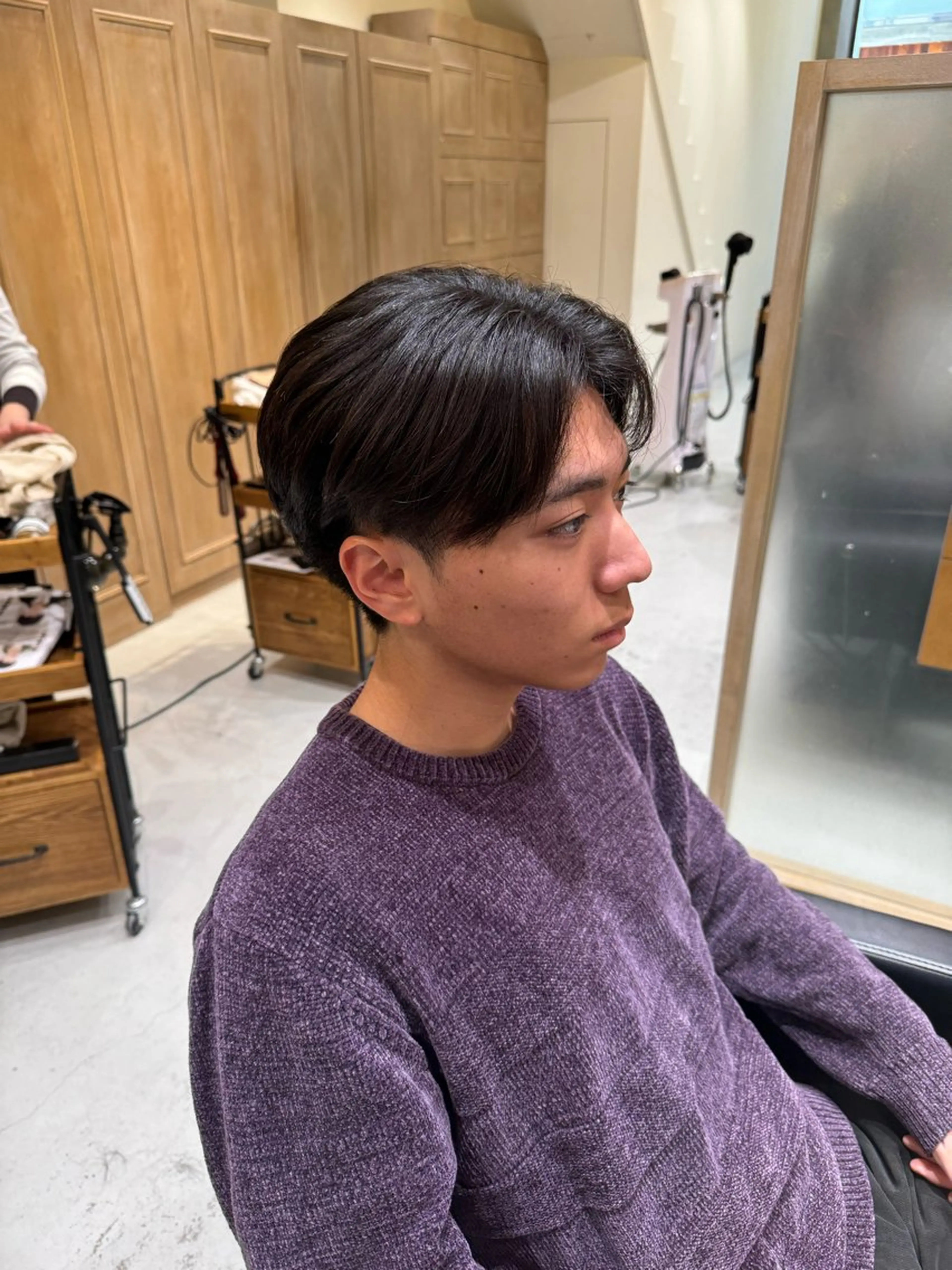 メンズ 透明感カラー/顔周り カット/レイヤーにかのヘアスタイル