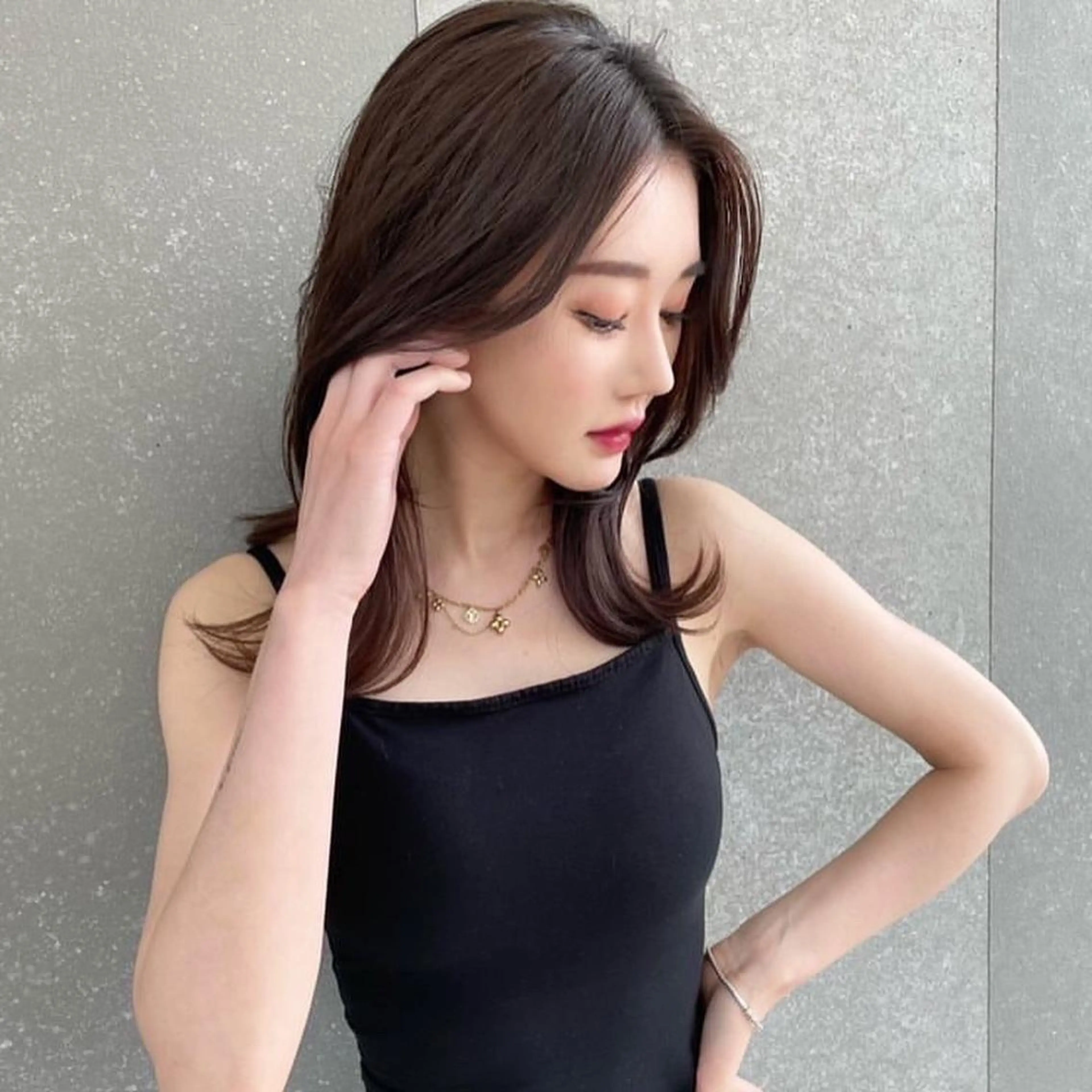 セミロング 山本翔一郎 韓国顔周りレイヤーのヘアスタイル