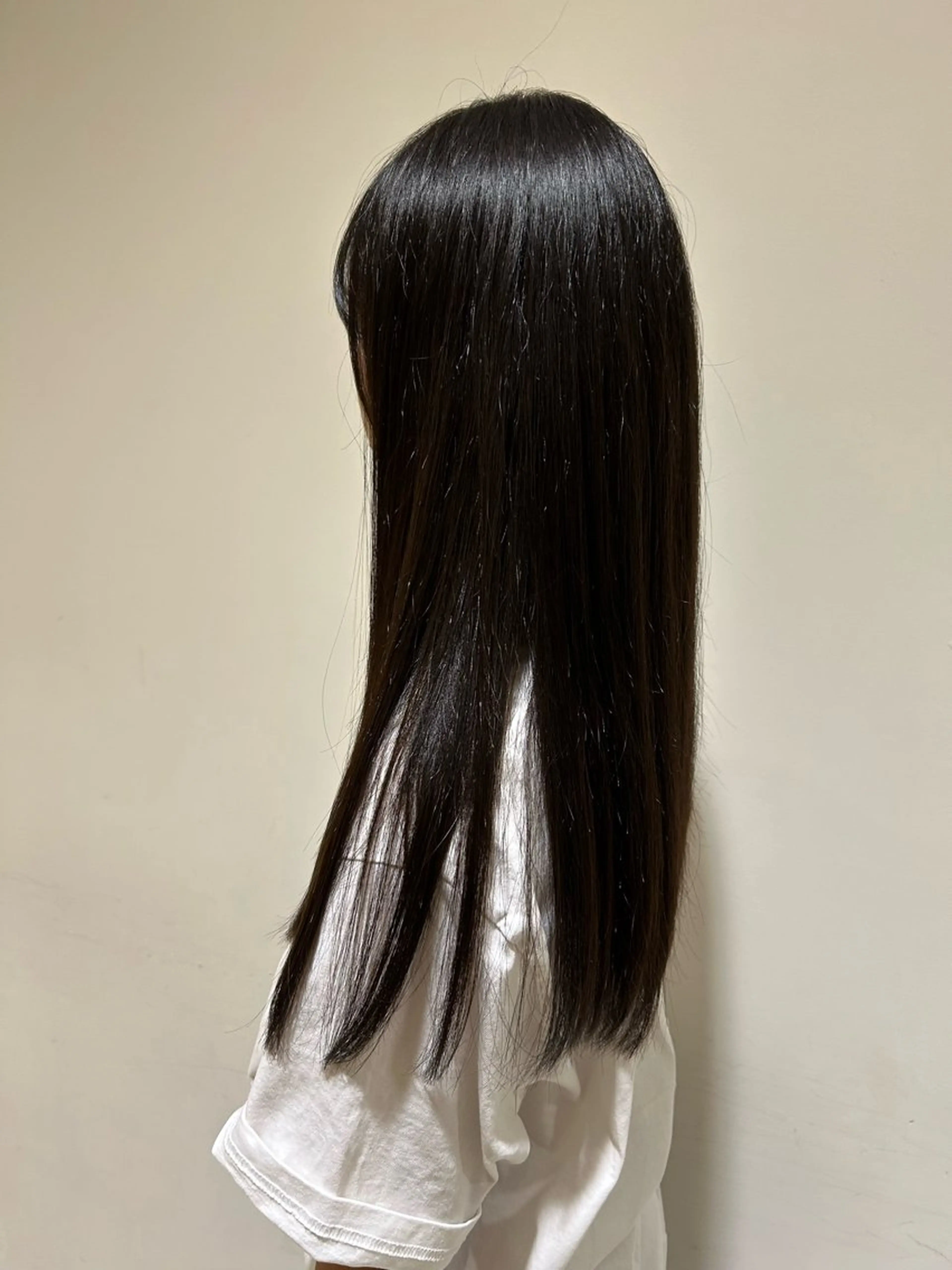 ロング 高本 明日香のヘアスタイル