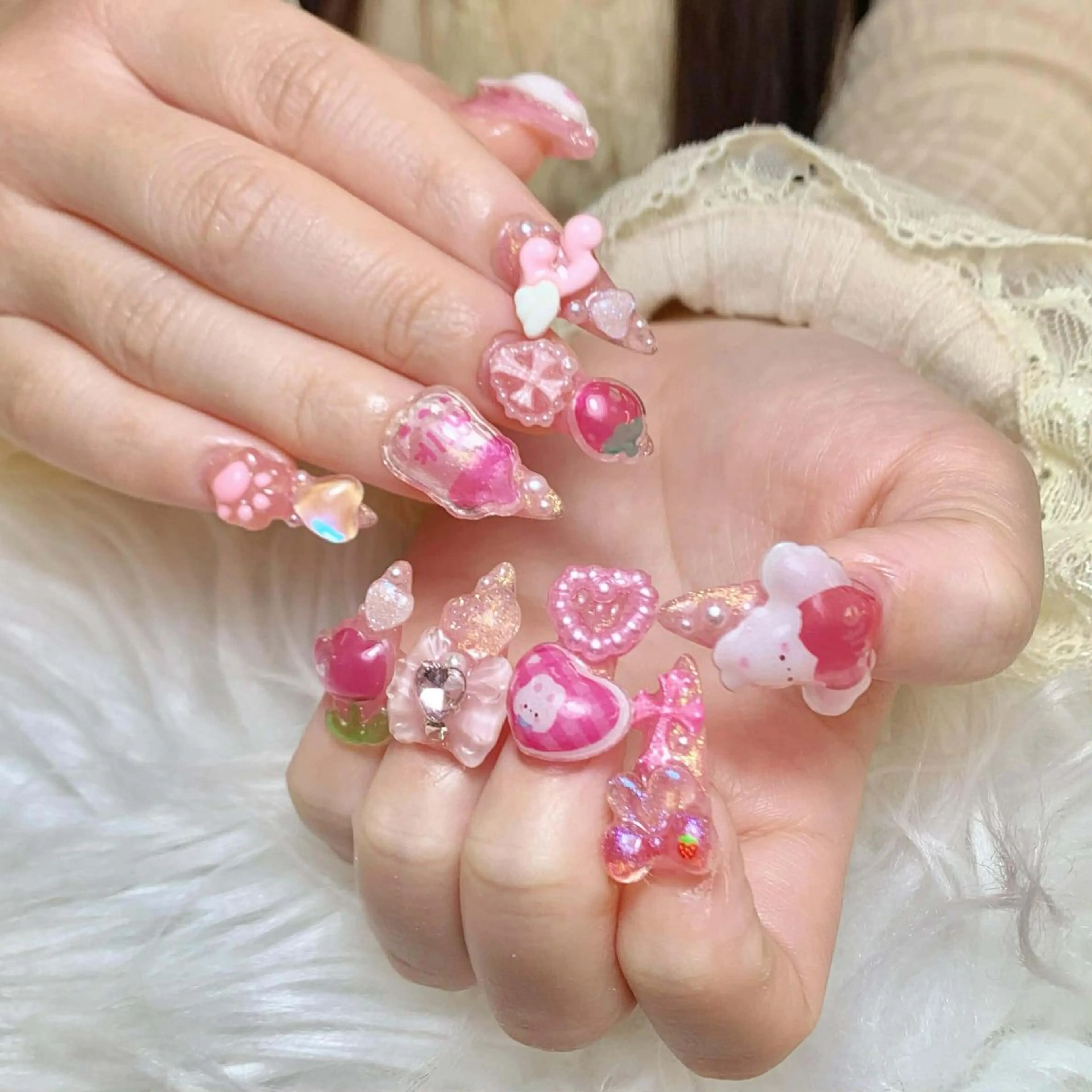 ネイル ゴテゴテ ネイルのネイルデザイン