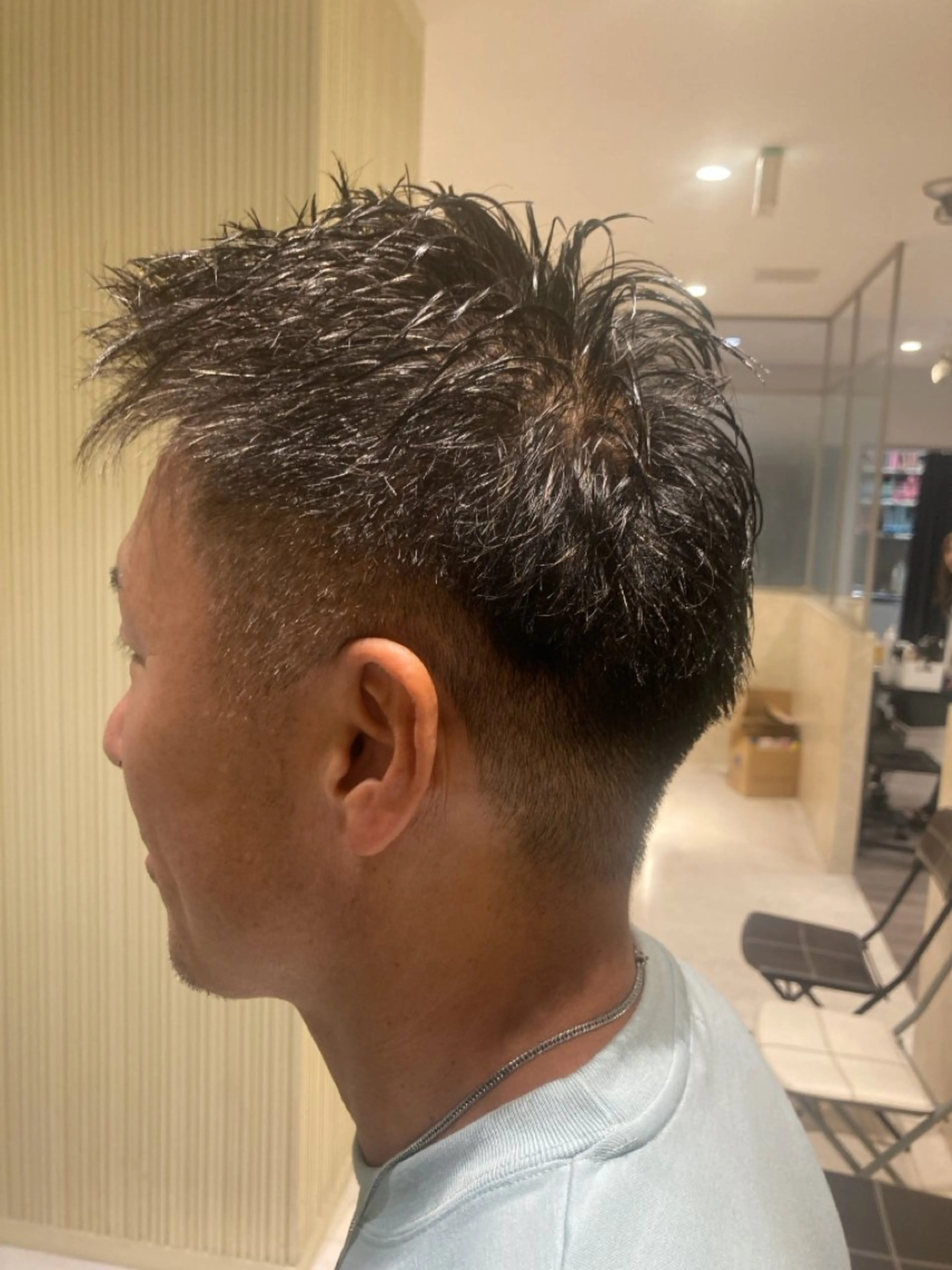 メンズ カラー/カット パーマtoshikiのヘアスタイル