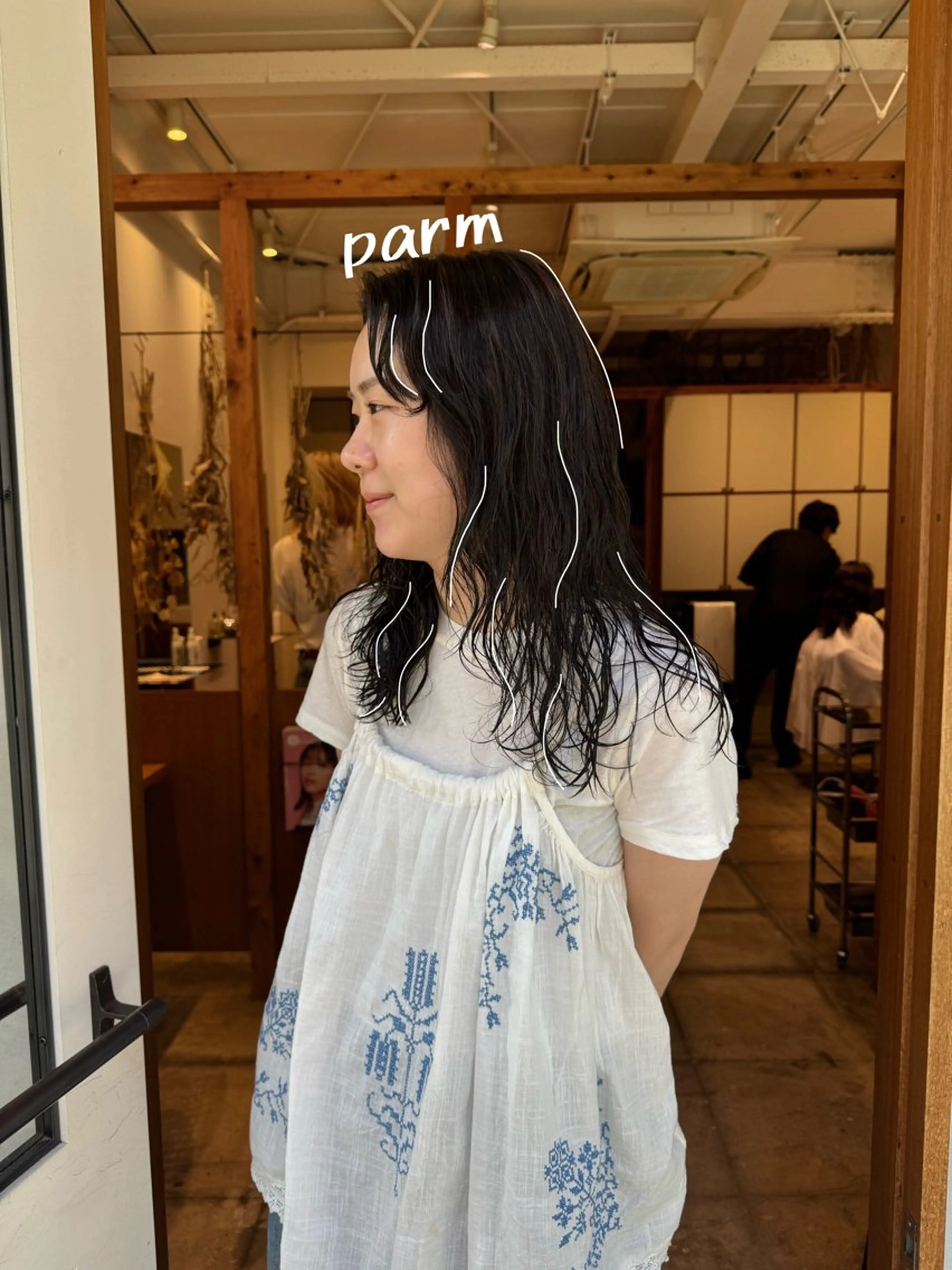 セミロング パーマ セミロングパーマ パーマ トリートメント ENIF 大島 芽生のヘアスタイル