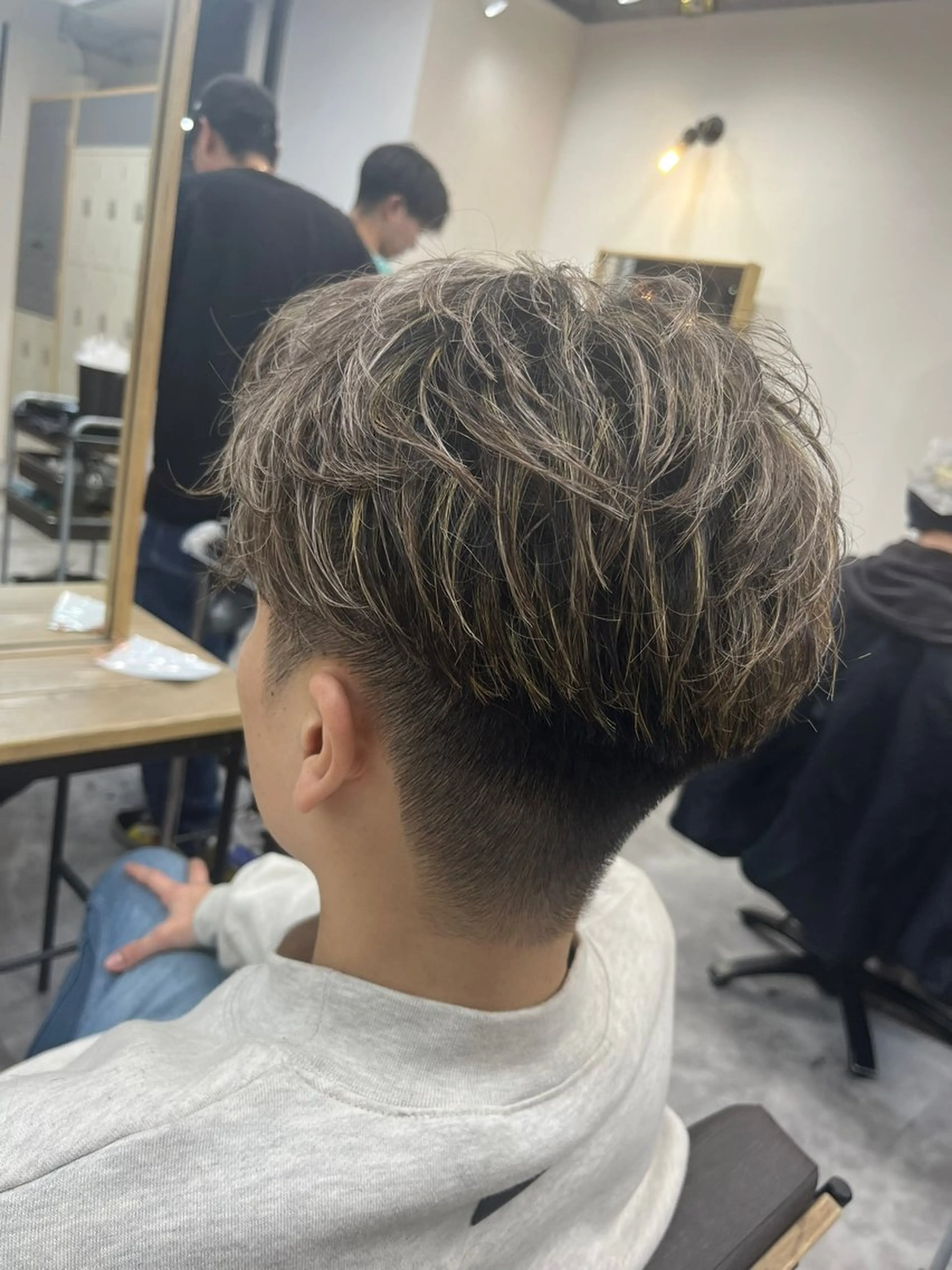 カラー メンズ メンズハイライト メンズメッシュ ハイライトカラー メッシュ DIECE所属・渋谷【メンズ特化】 レンのヘアスタイル
