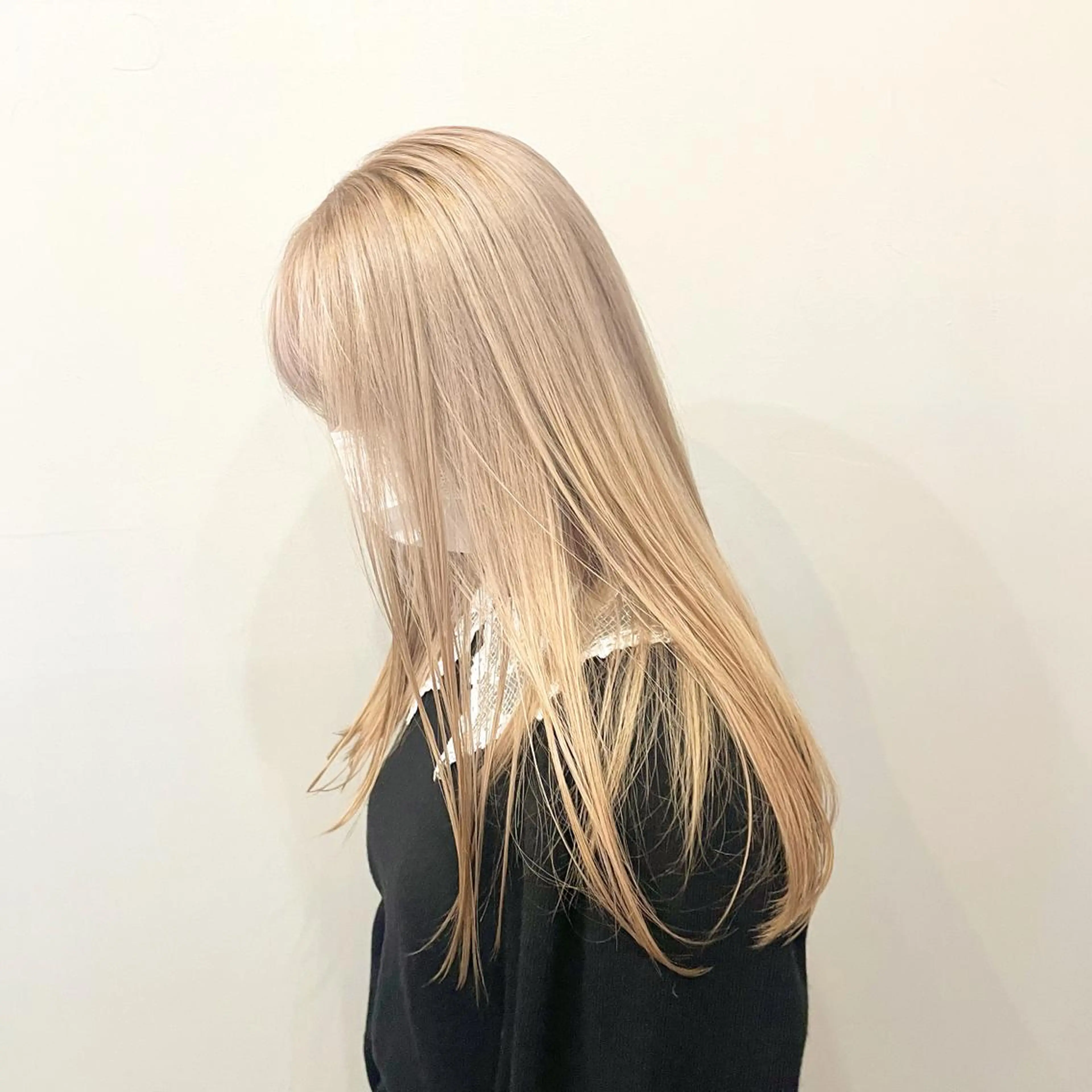 セミロング カラー ヘアアレンジ ブリーチ 💐ナチュラルヘア Kroda💐のヘアスタイル