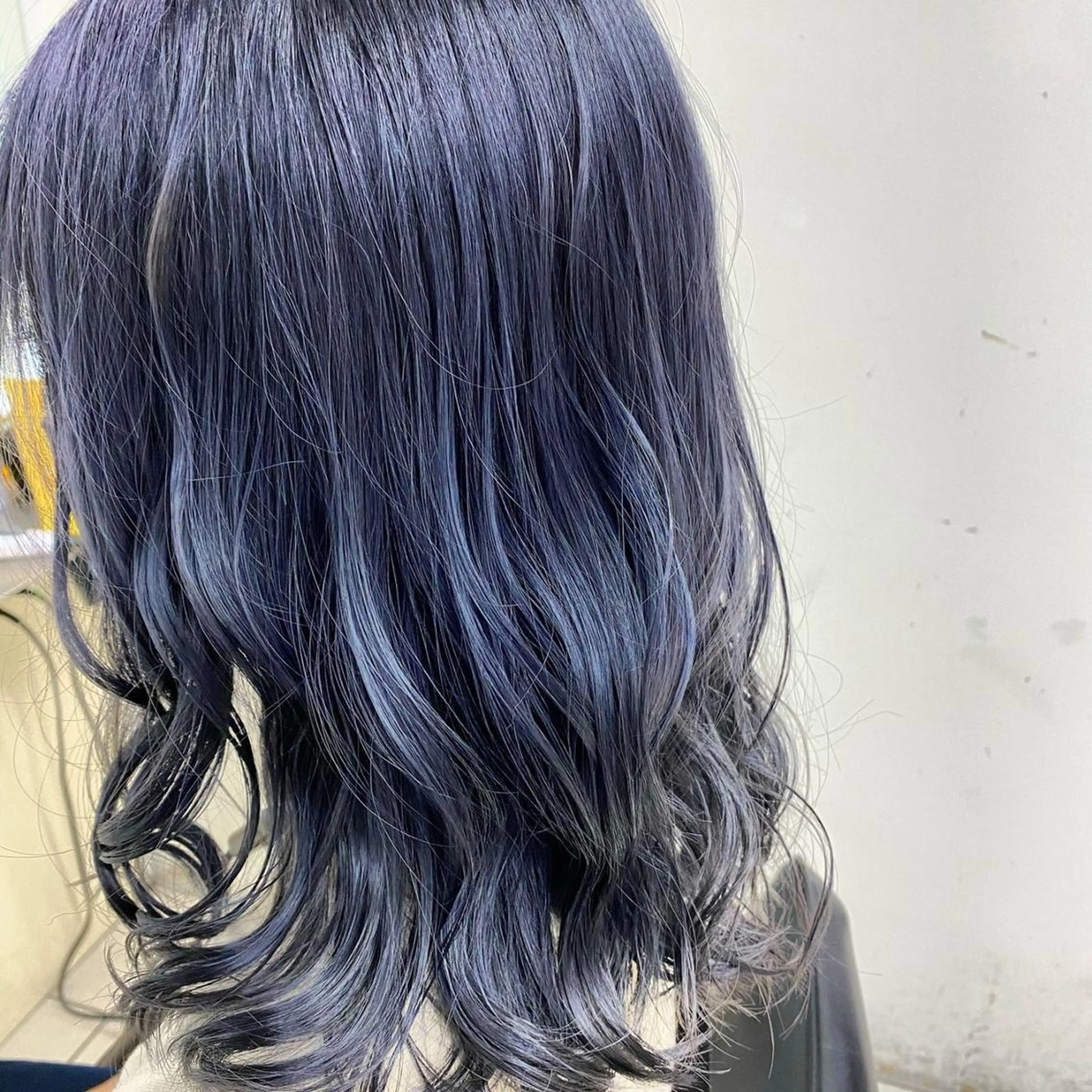 ミディアム カラー ブルーカラー ブルージュ ヘアカラー カラーサロン ビスカリアのヘアスタイル