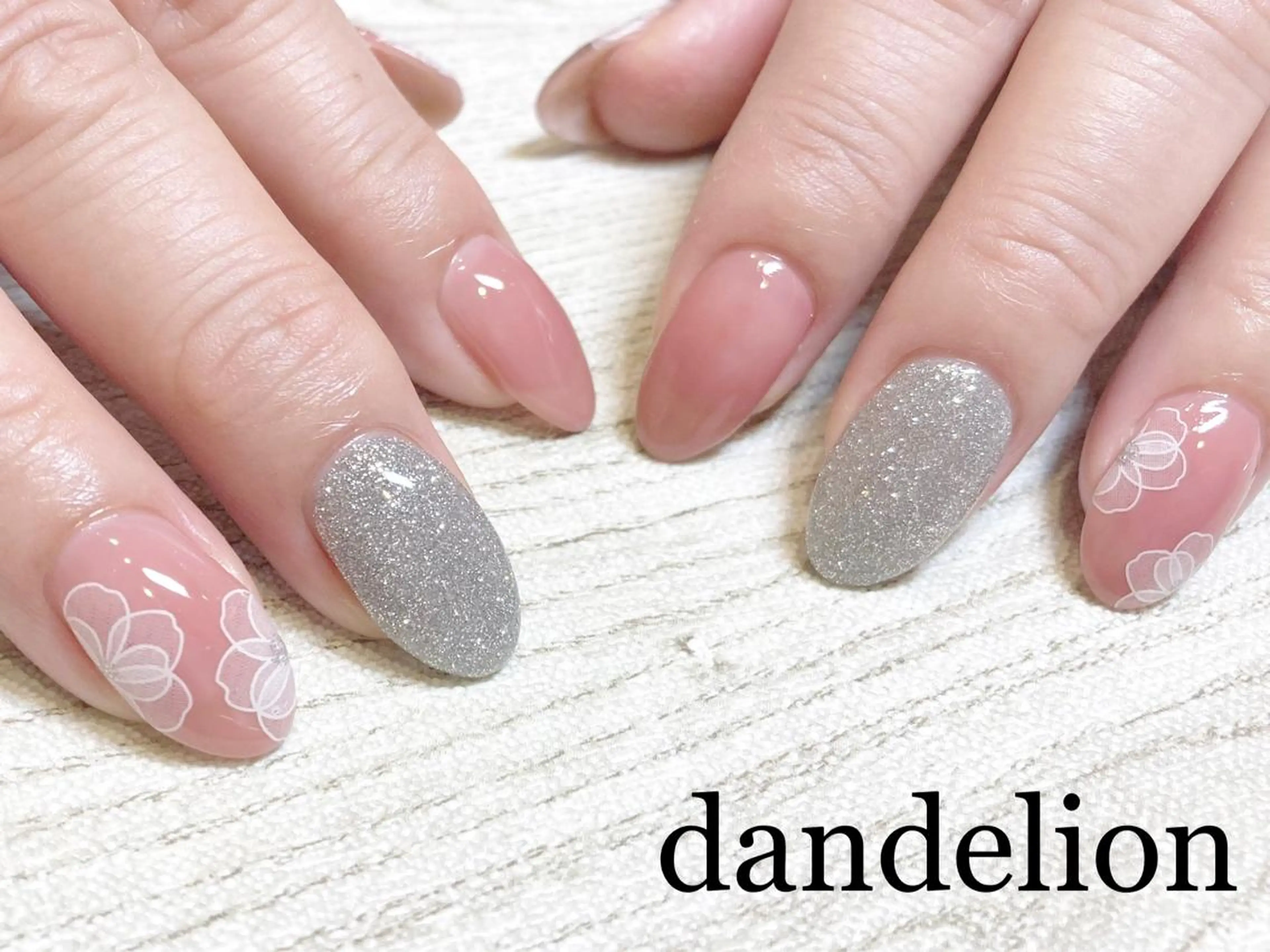 ネイル ハンドネイル ハンドケア dandelion ダンデライオンのネイルデザイン