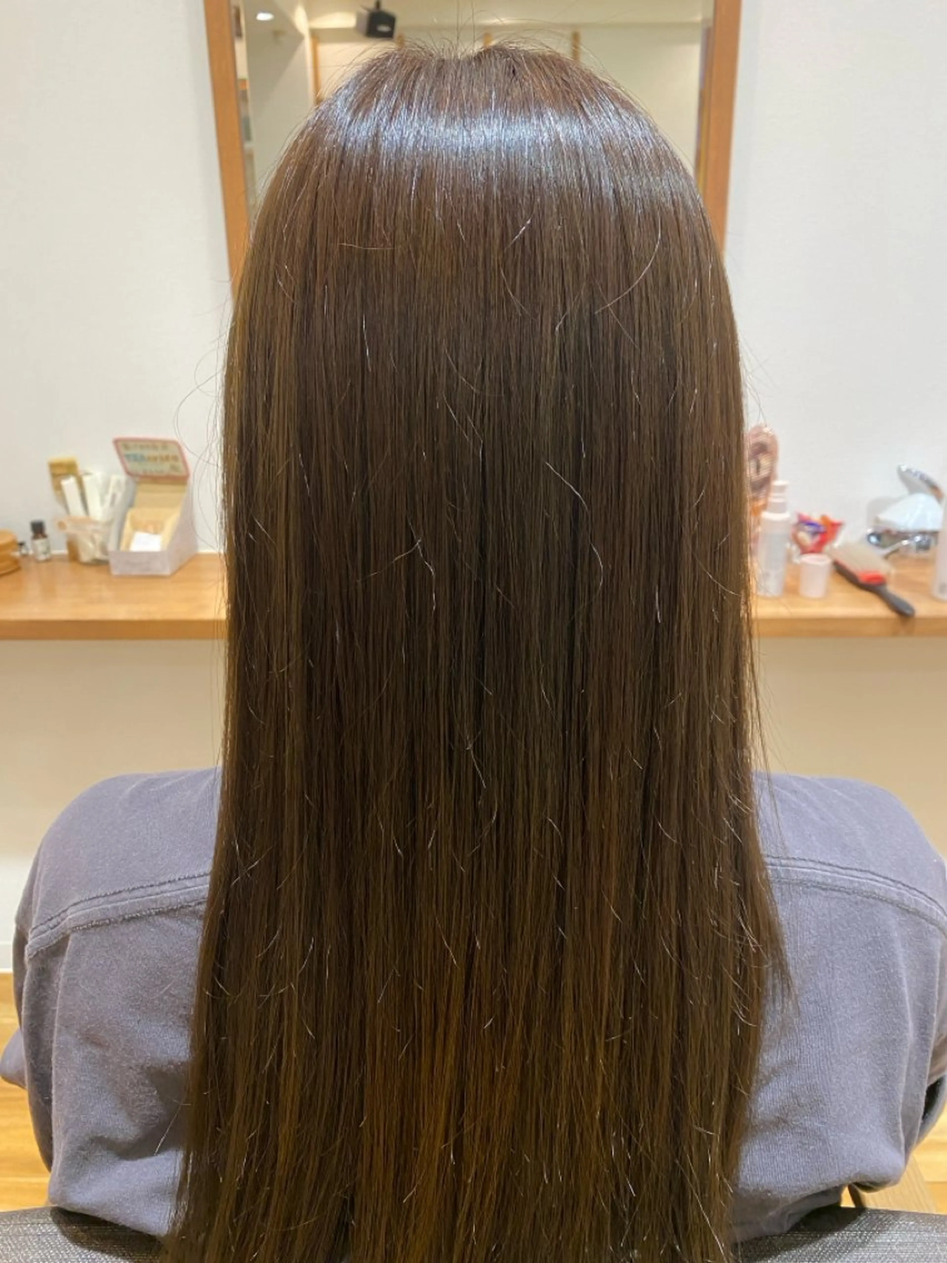 カラー ベージュカラー オリーブベージュ 伊賀 裕菜のヘアスタイル