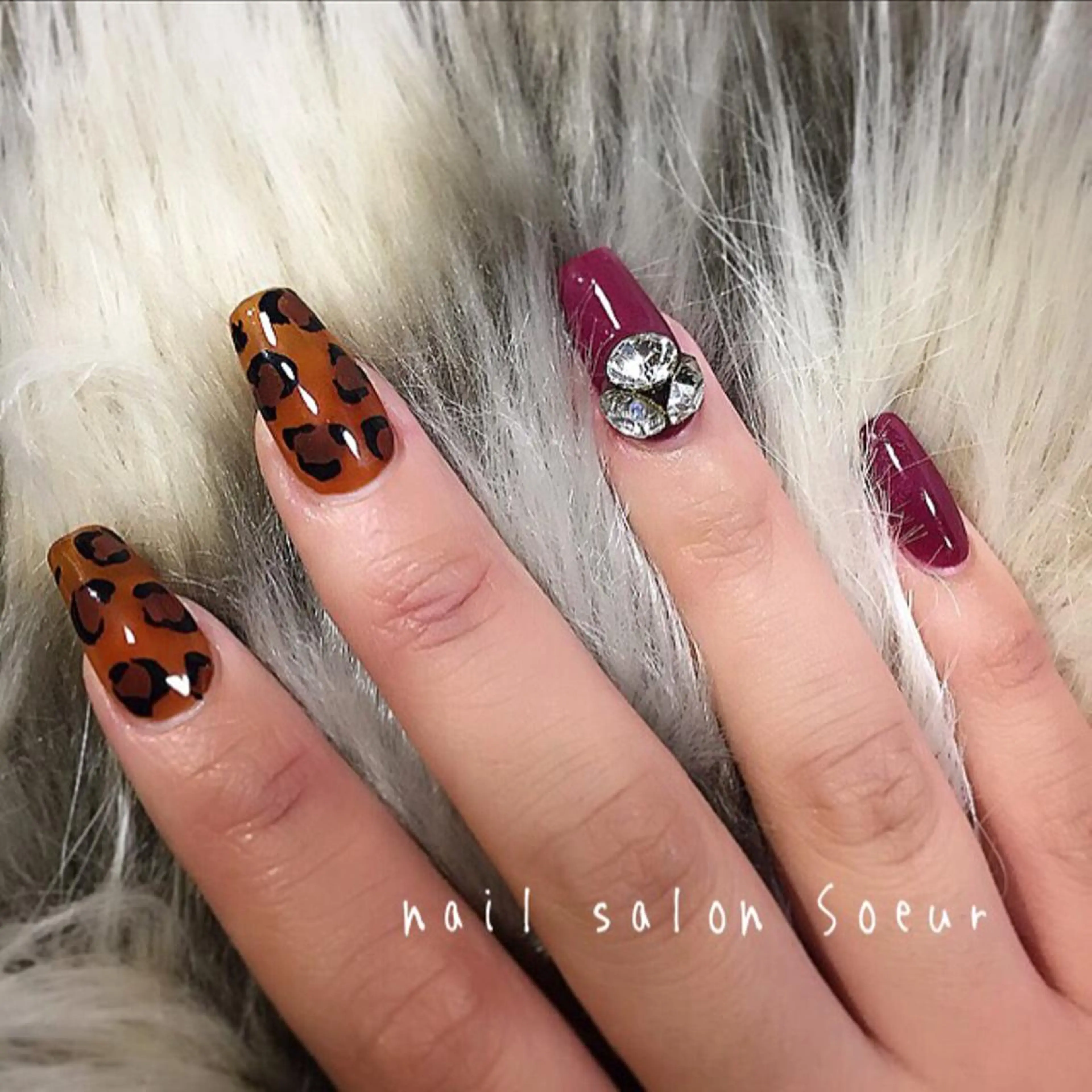 ネイル アニマル柄 持ち込み スカルプネイル ストーンネイル ハンドネイル nail salon Soeurのネイルデザイン