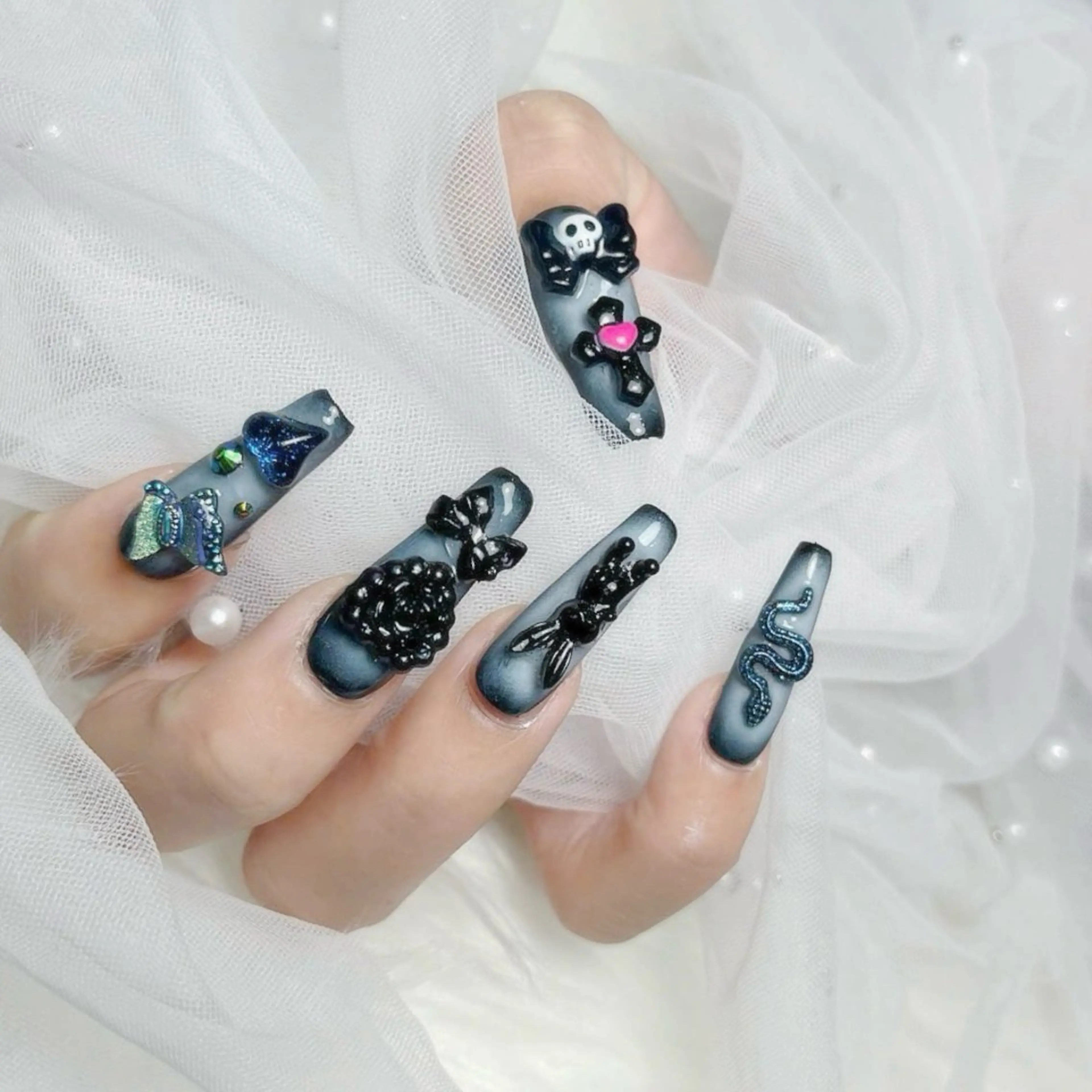 ネイル ボルドー チークネイル 成人式 フレンチネイル グラデーション ハンドネイル Lina nail所属・Luna 池袋のネイルデザイン