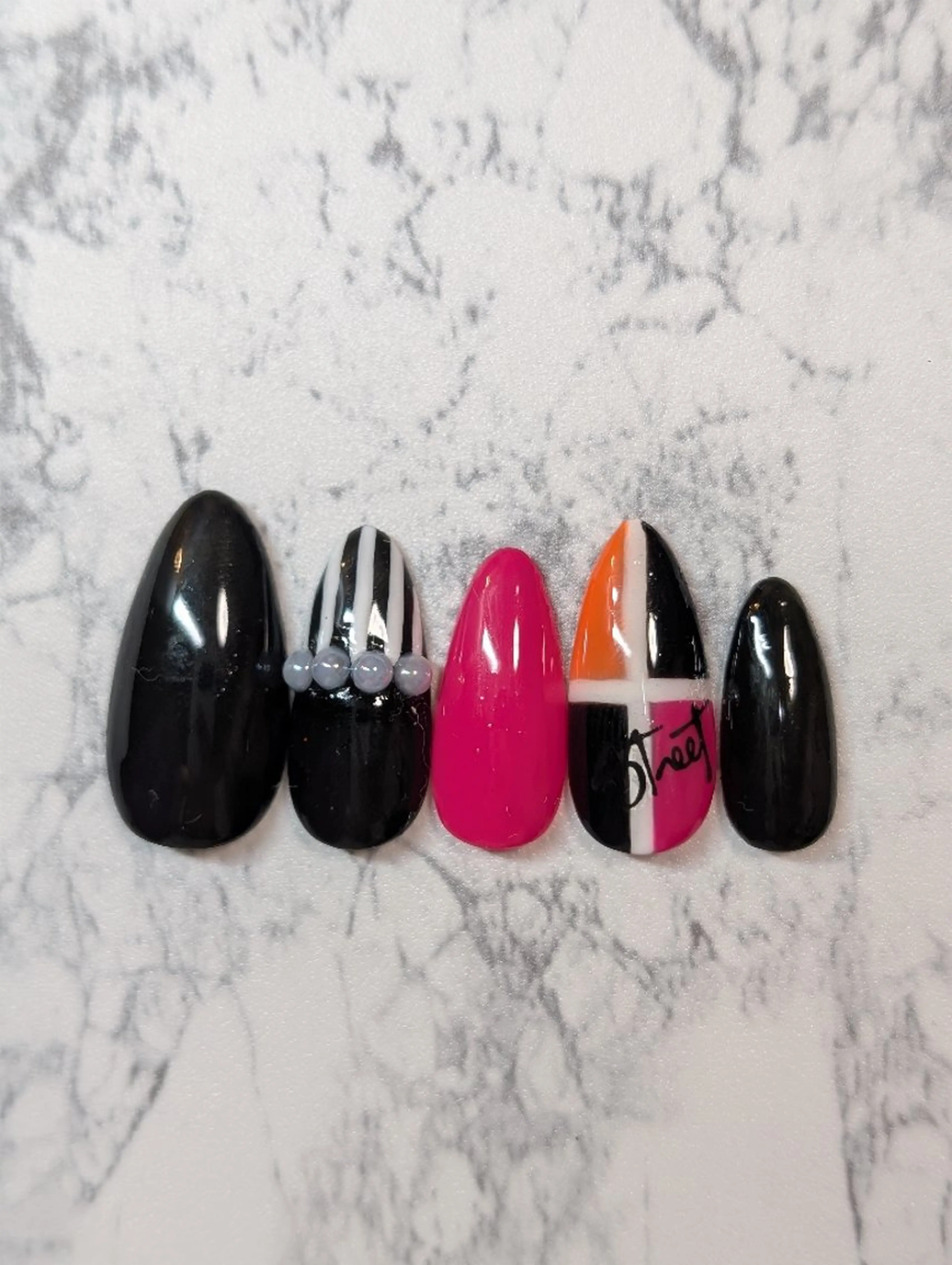 ネイル tiele所属・⚜️salon tiele⚜️Ayaのネイルデザイン