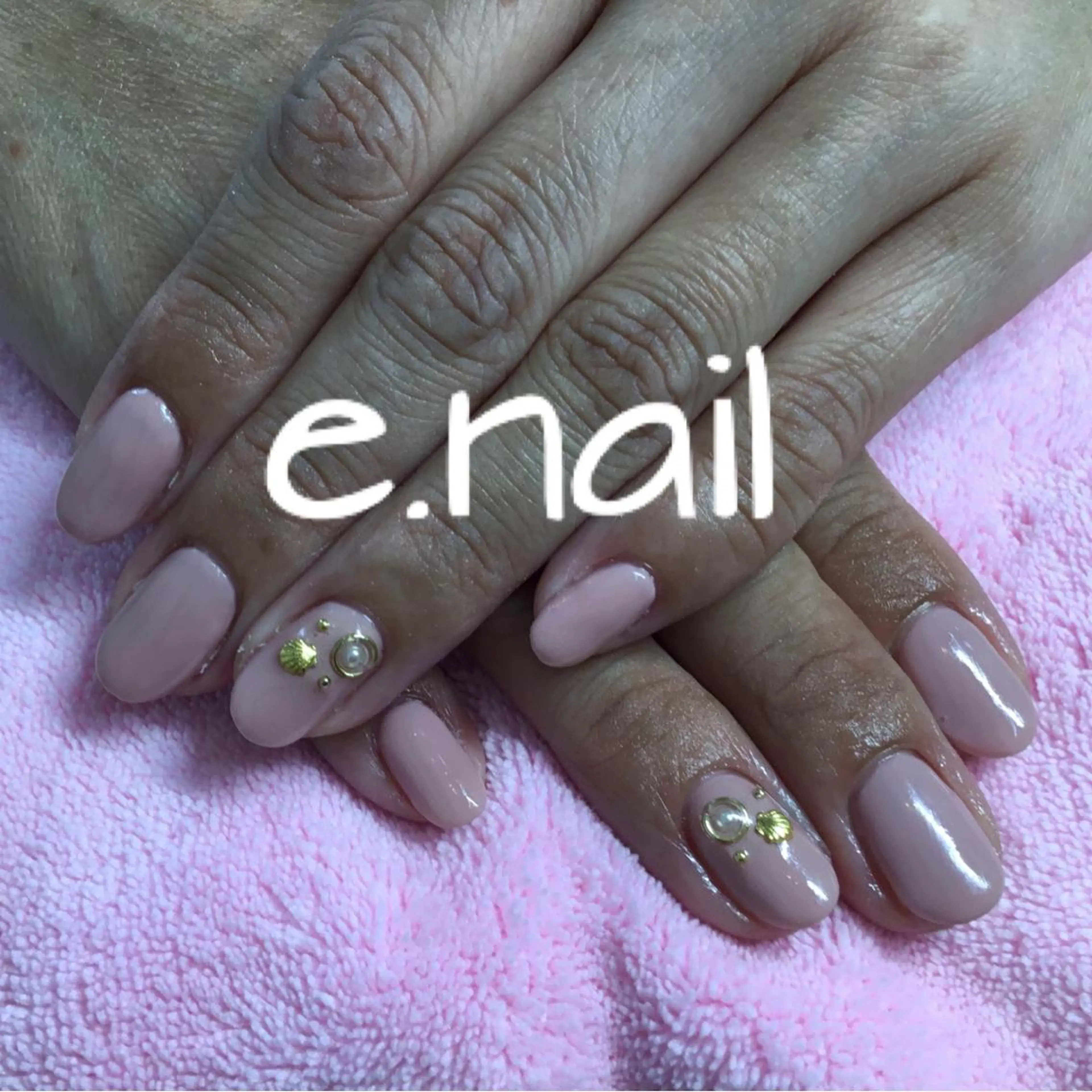 ネイル e.nail所属・和賀井 恵理のネイルデザイン