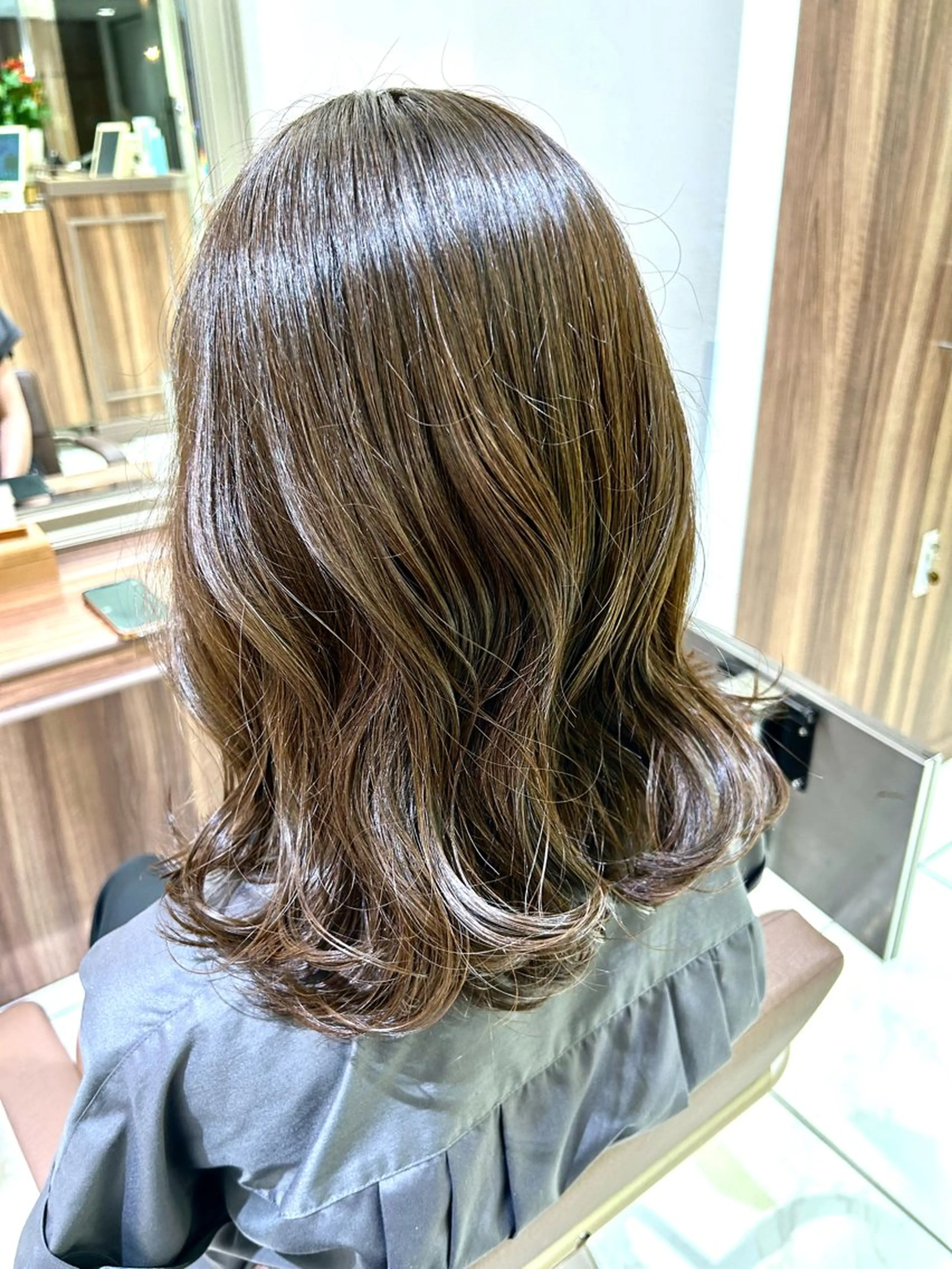 ミディアム カット ヘアカラー 長田 有加のヘアスタイル