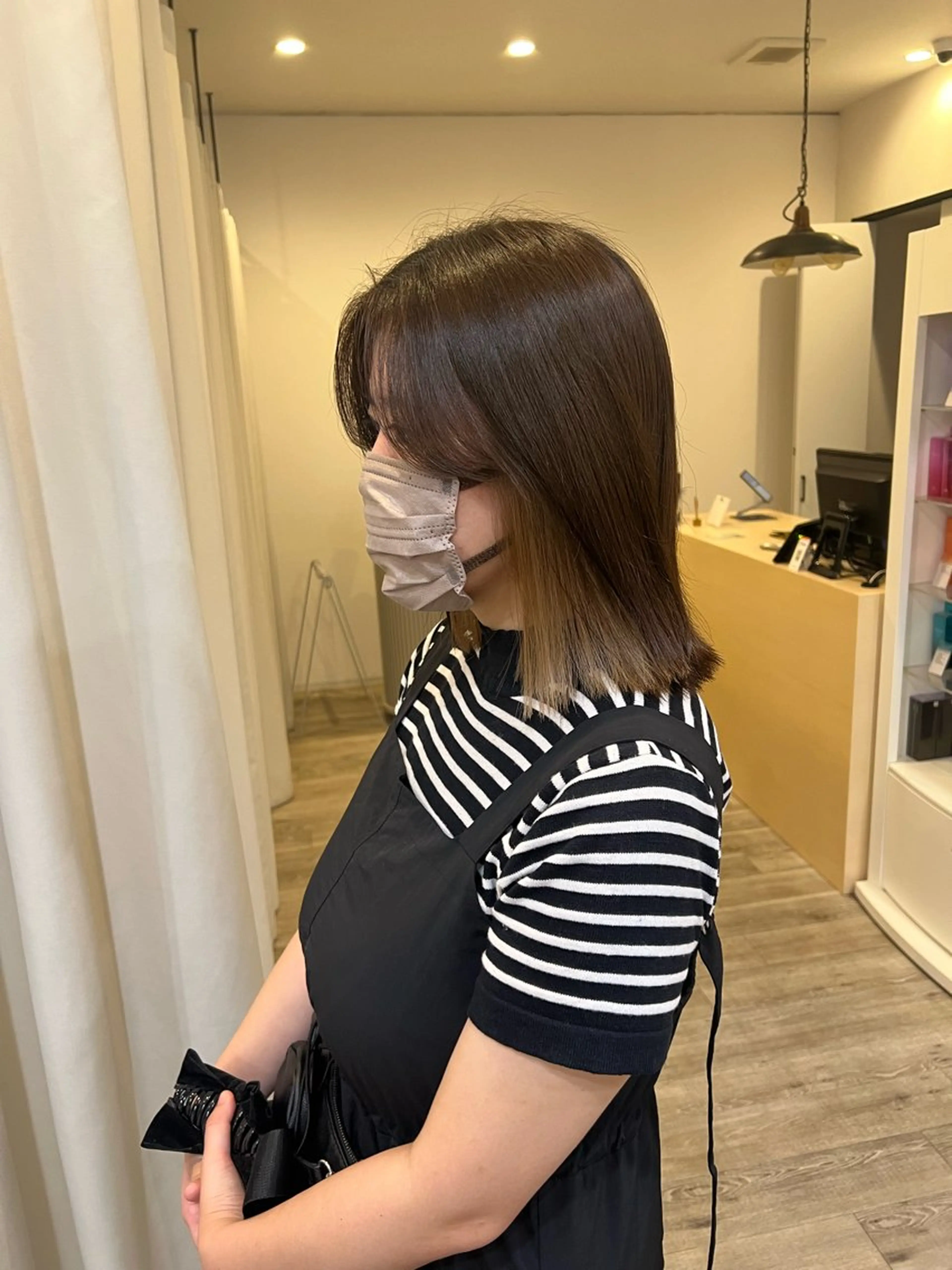 ミディアム 外ハネヘア Rondo.Hair所属・西山 幸奈のヘアスタイル