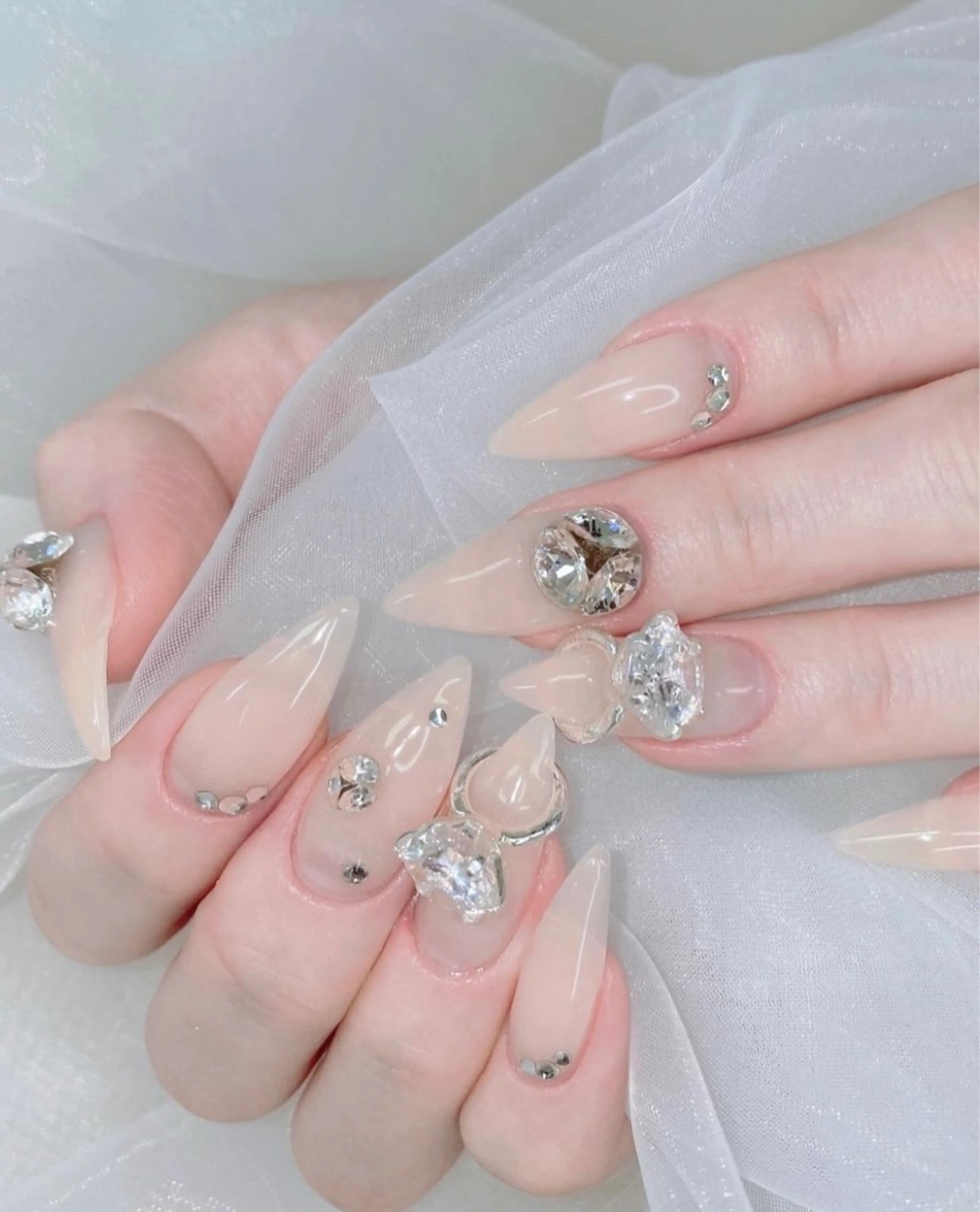 ネイル アニマル柄 オーロラネイル チークネイル フラッシュネイル ジェルネイル ハンドネイル Tira Nailのネイルデザイン