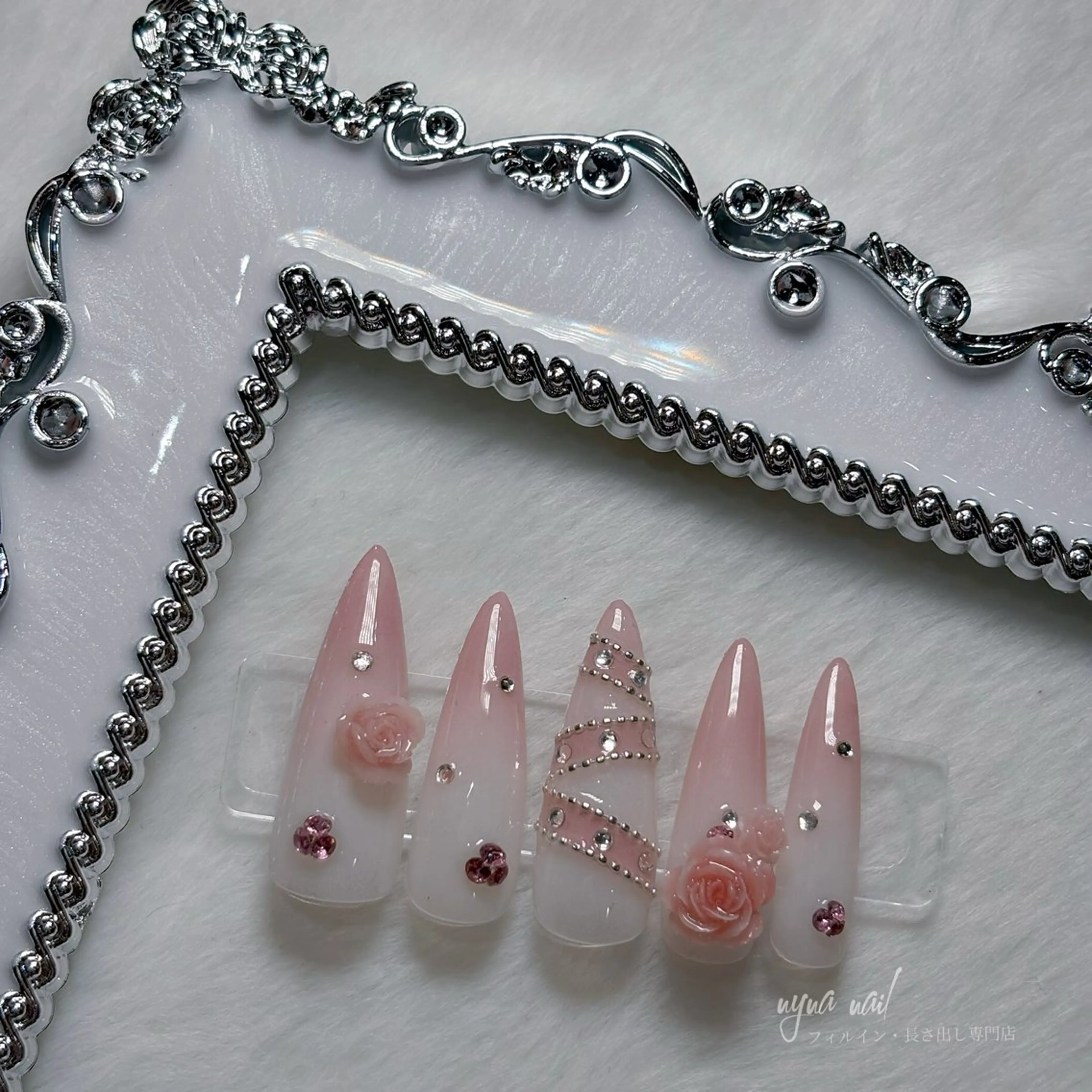 ネイル Y U K Iのネイルデザイン