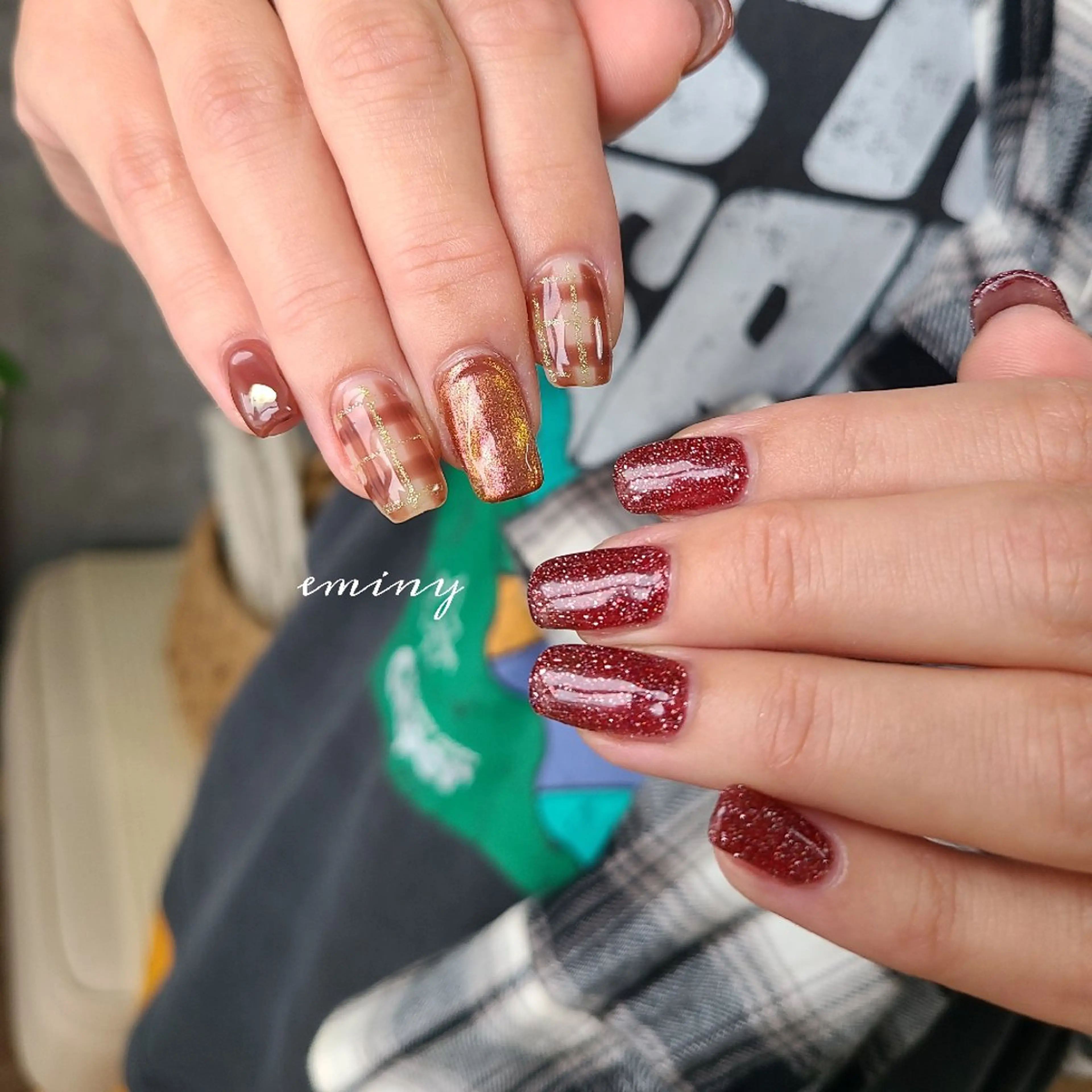 ネイル ボルドー フラッシュネイル 韓国ネイル ぷっくりネイル ハンドネイル nail salon  eminyのネイルデザイン