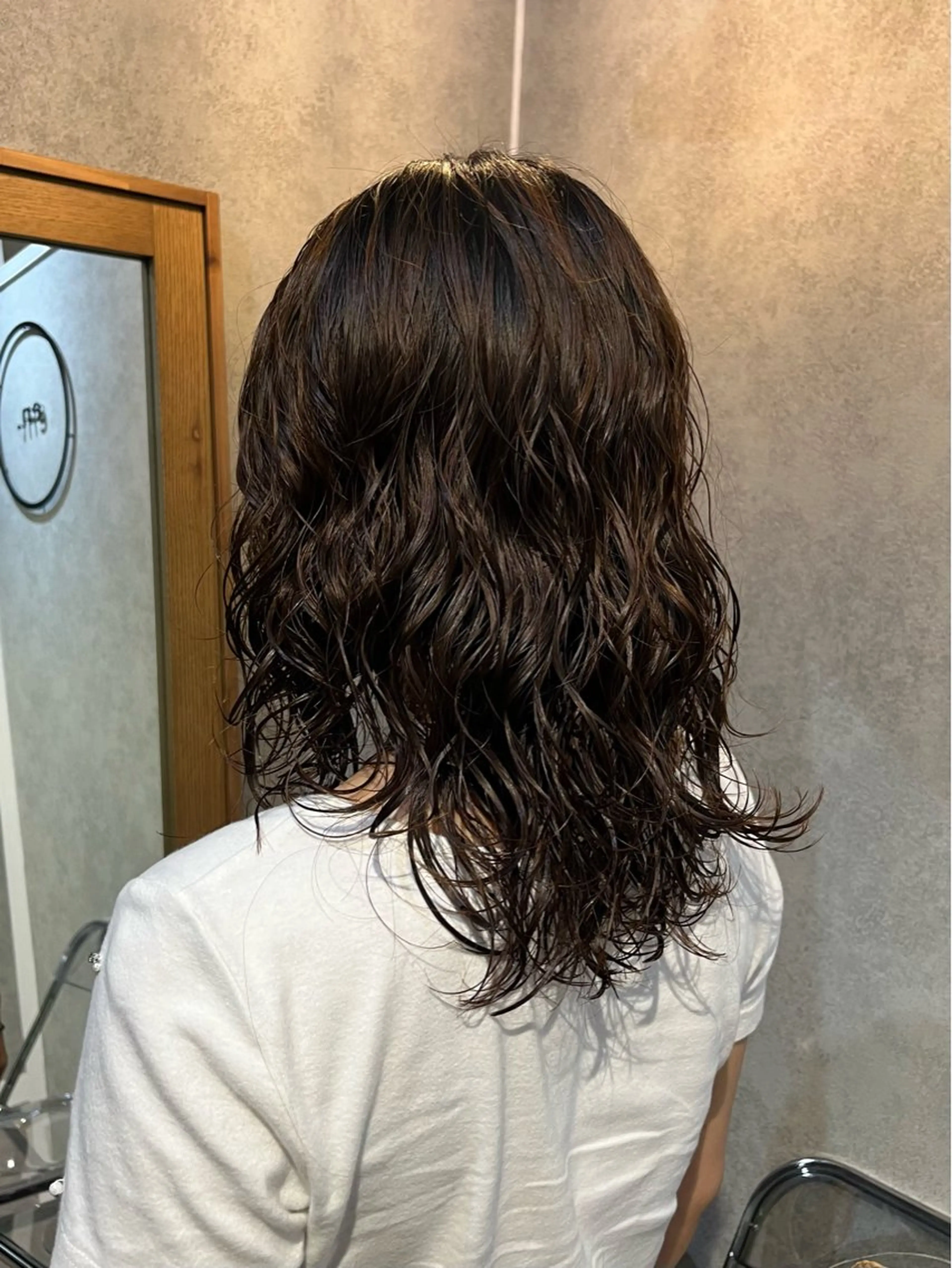 ミディアム パーマ カット パーマ ボブ/プツッとボブ/ 暖色カラー/モエのヘアスタイル