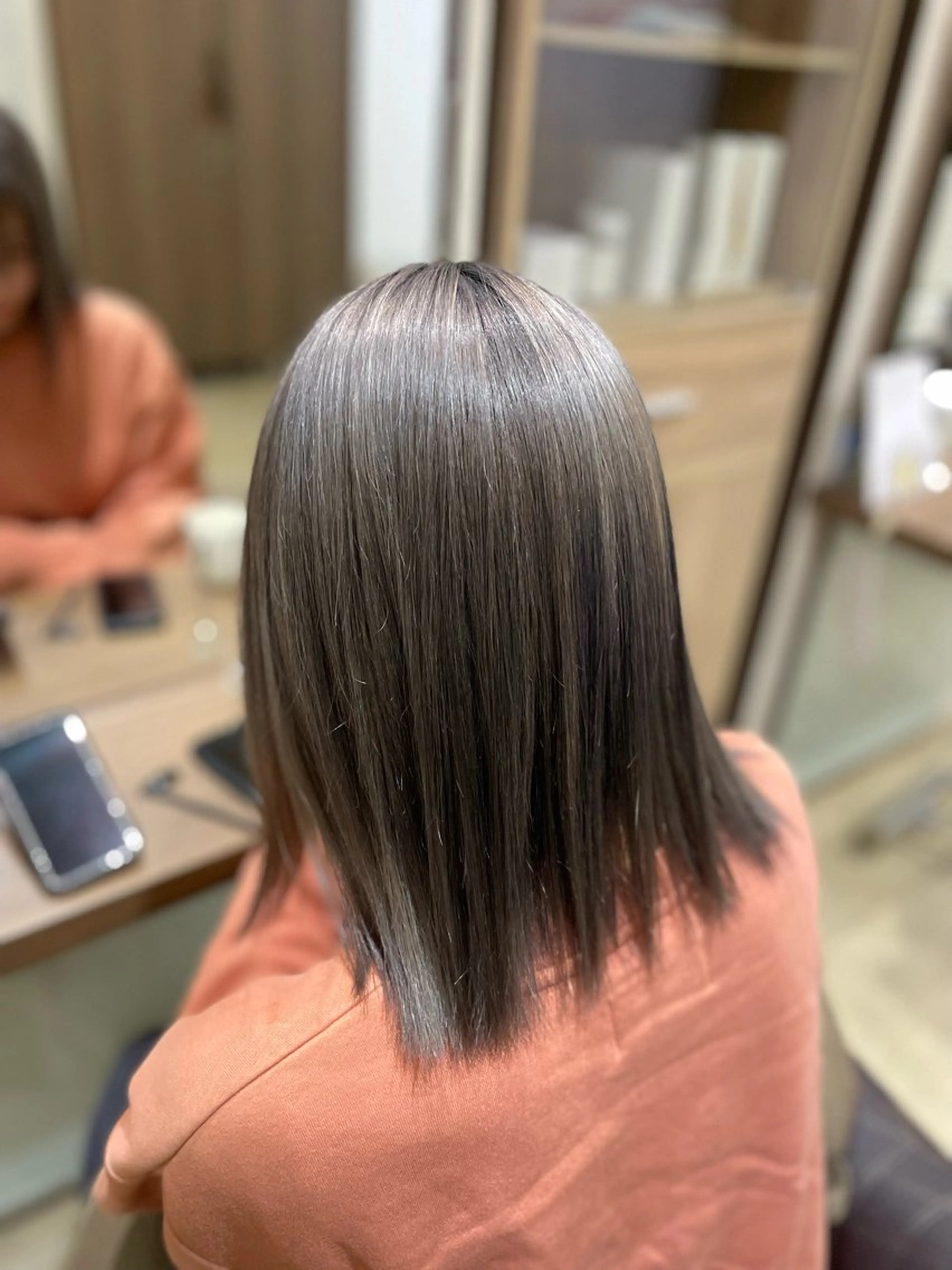 セミロング 土谷 楓のヘアスタイル