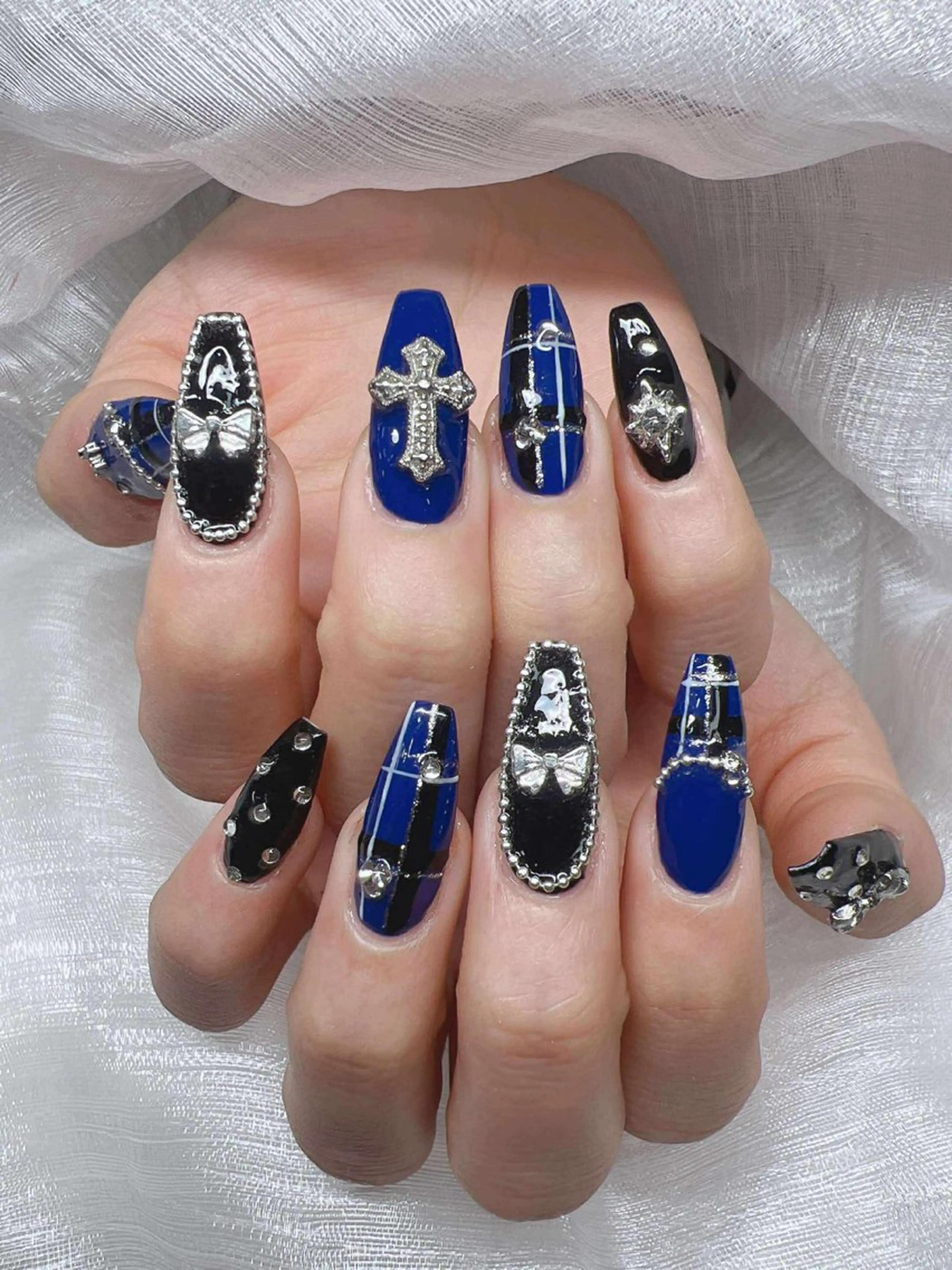 ネイル 長さ出し グラデーション 卒業式 キラキラネイル マグネットネイル ハンドネイル Lee Nailsのネイルデザイン